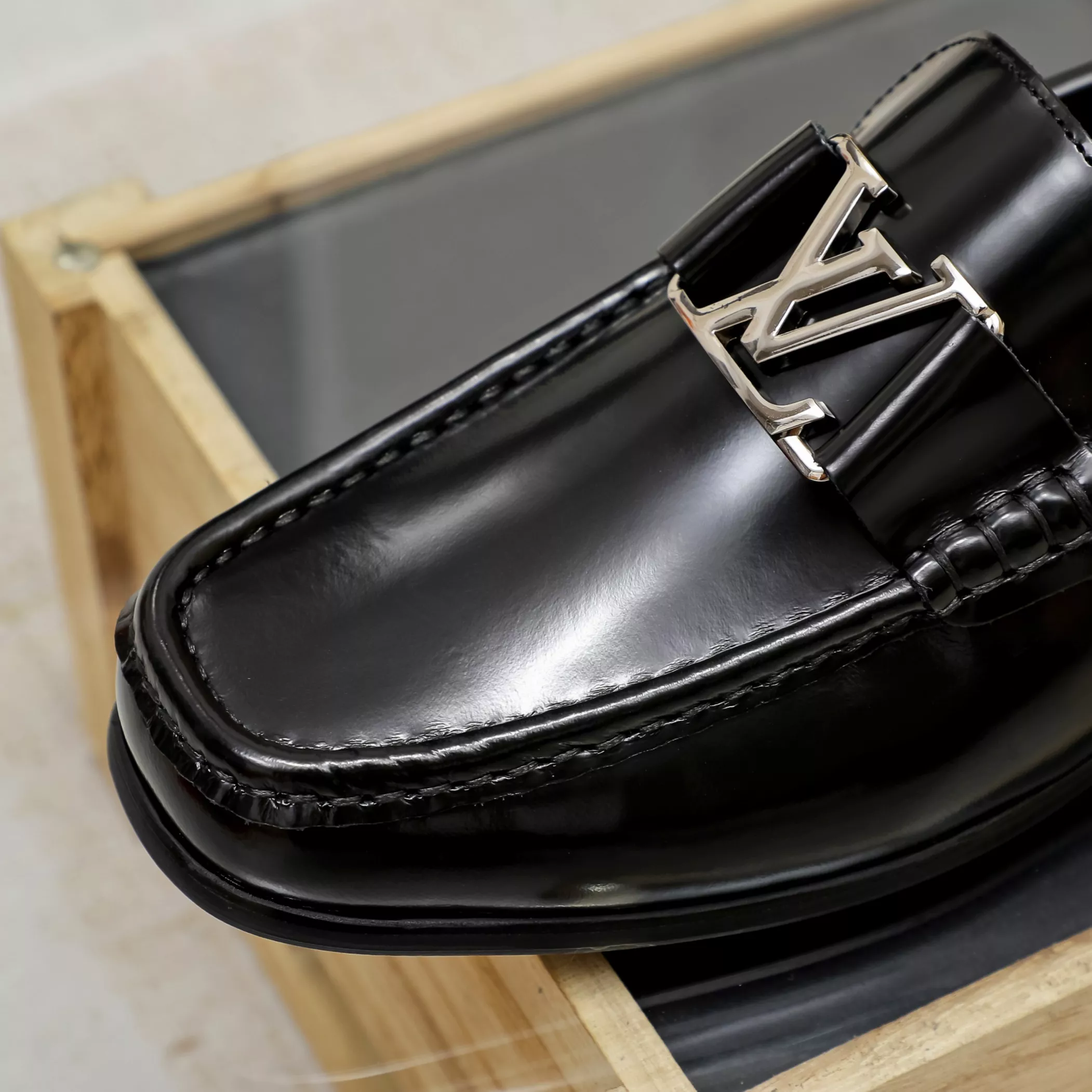 Louis Vuitton LV Oxfords Shoes For Men Comfortable 1867