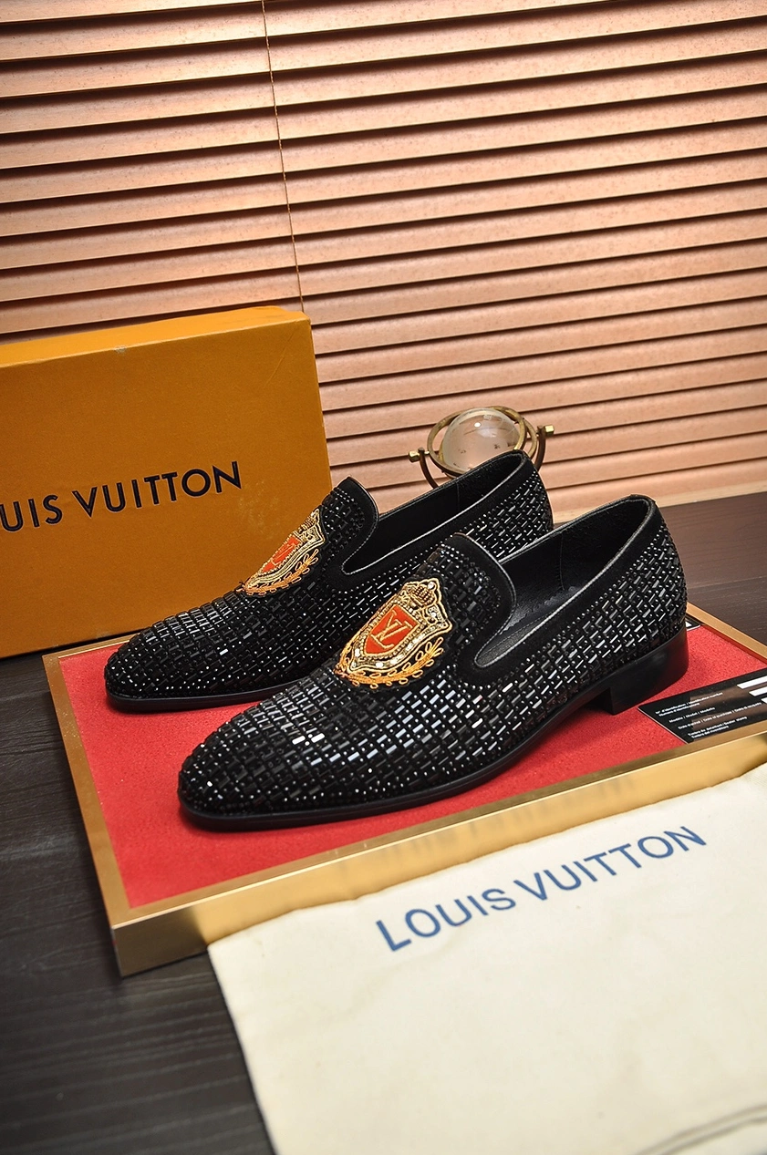 Louis Vuitton LV Oxfords Shoes For Men Compact 4031
