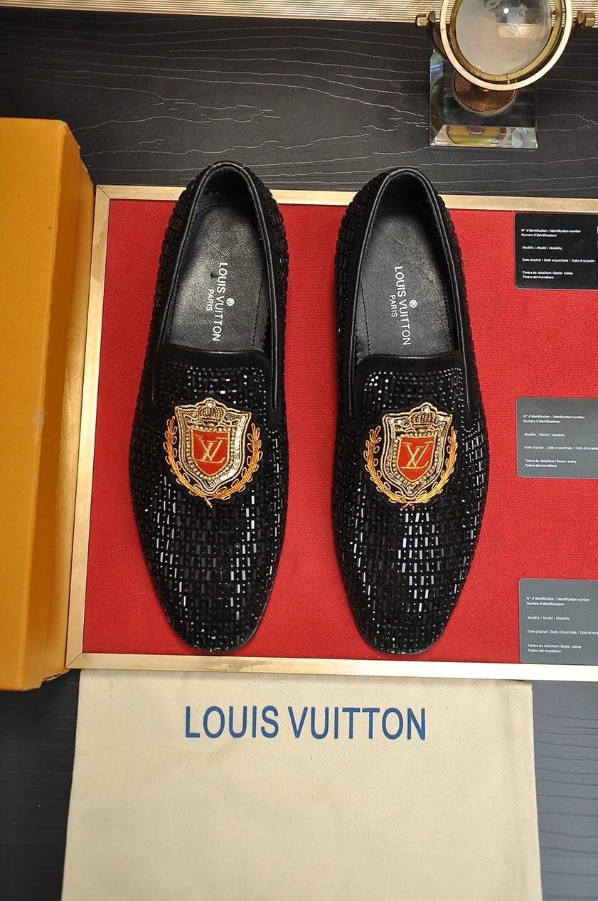 Louis Vuitton LV Oxfords Shoes For Men Compact 4031