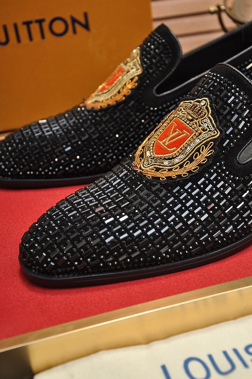 Louis Vuitton LV Oxfords Shoes For Men Compact 4031