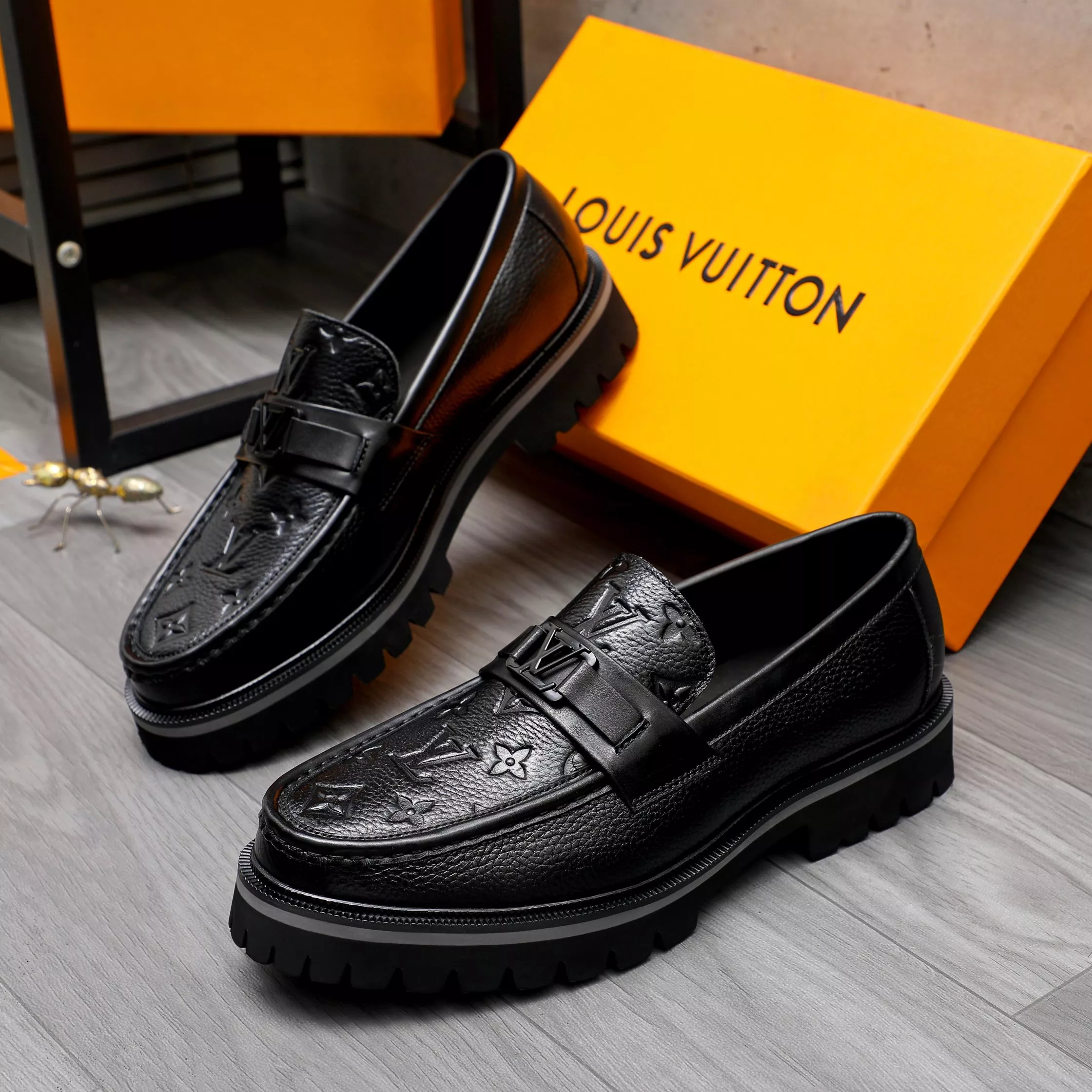 Louis Vuitton LV Oxfords Shoes For Men Durable 101