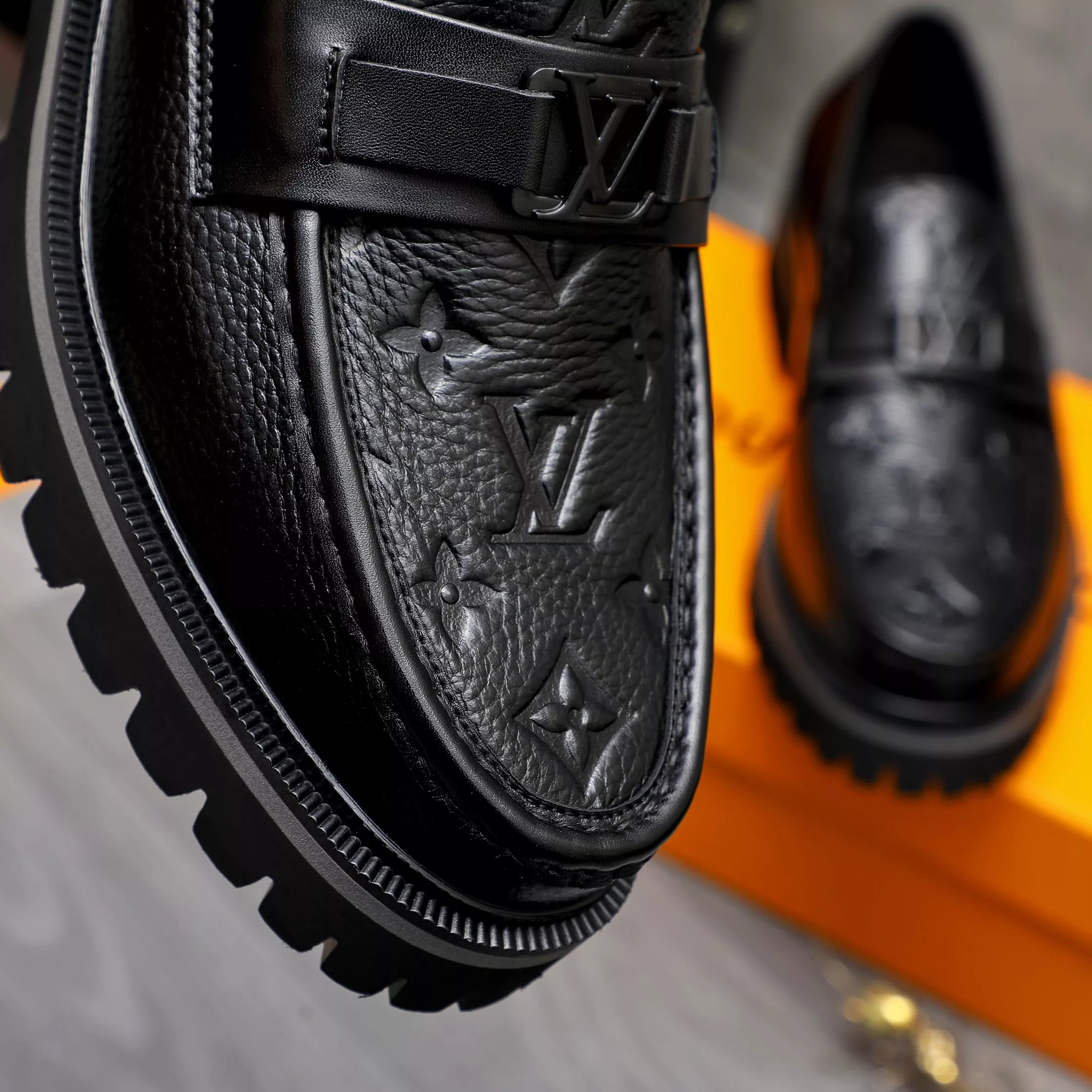Louis Vuitton LV Oxfords Shoes For Men Durable 101