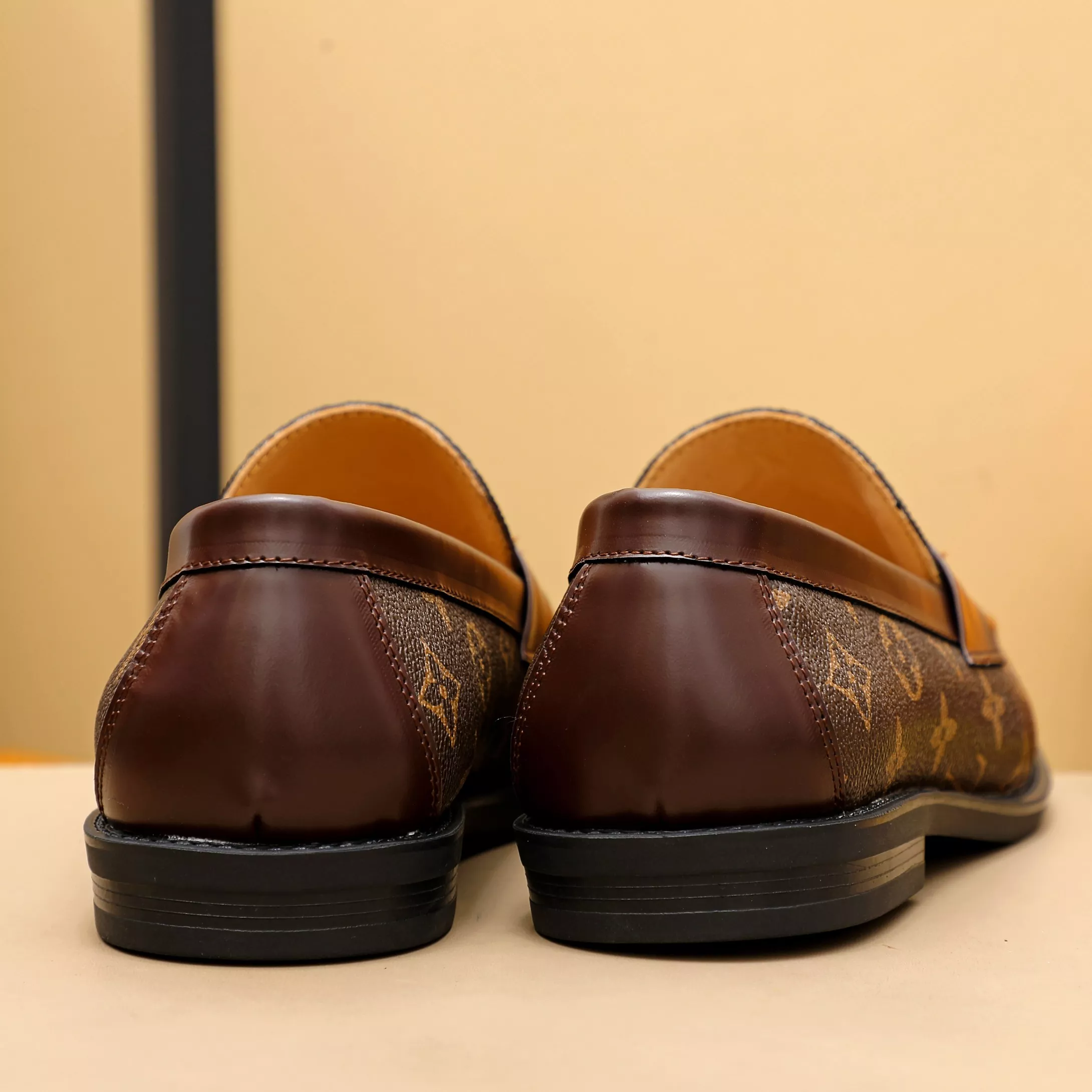 Louis Vuitton LV Oxfords Shoes For Men GoodFit 8686