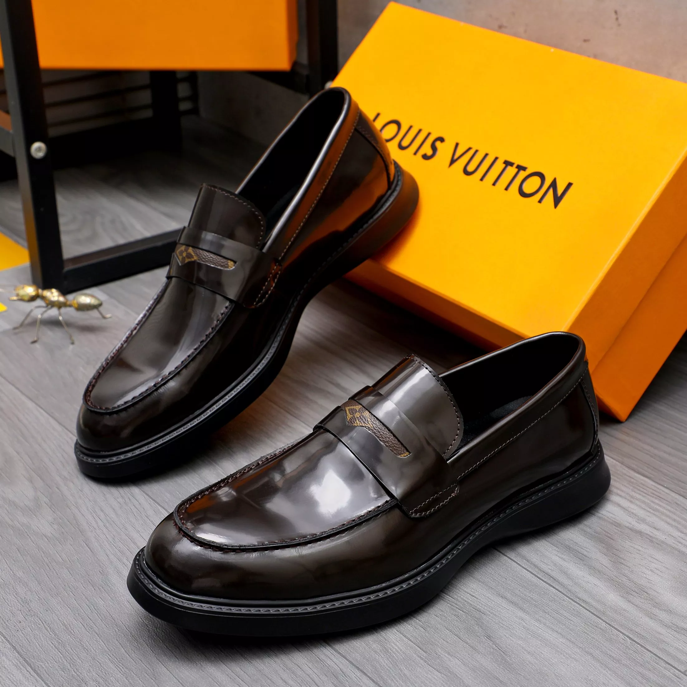 Louis Vuitton LV Oxfords Shoes For Men HighQuality 2412