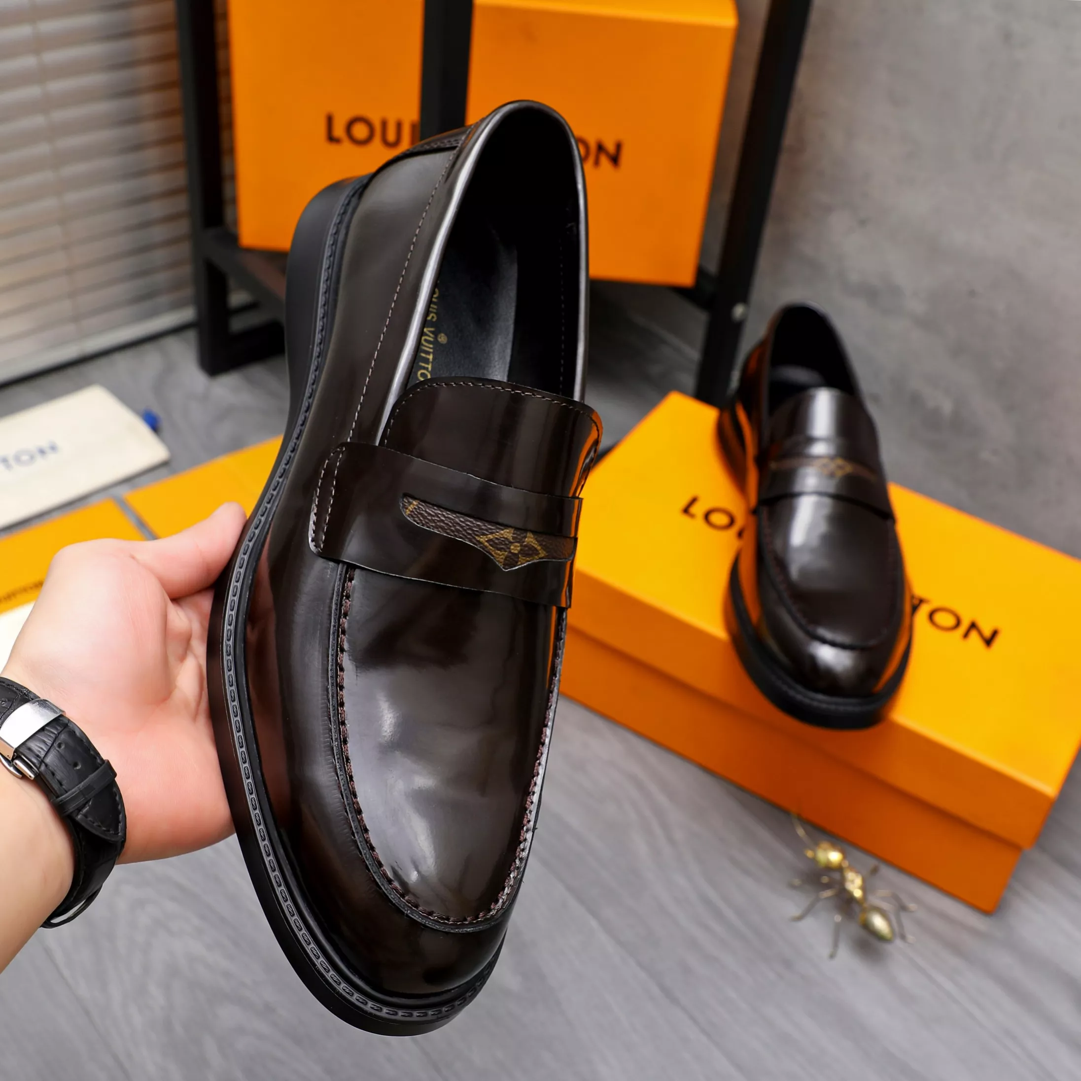 Louis Vuitton LV Oxfords Shoes For Men HighQuality 2412