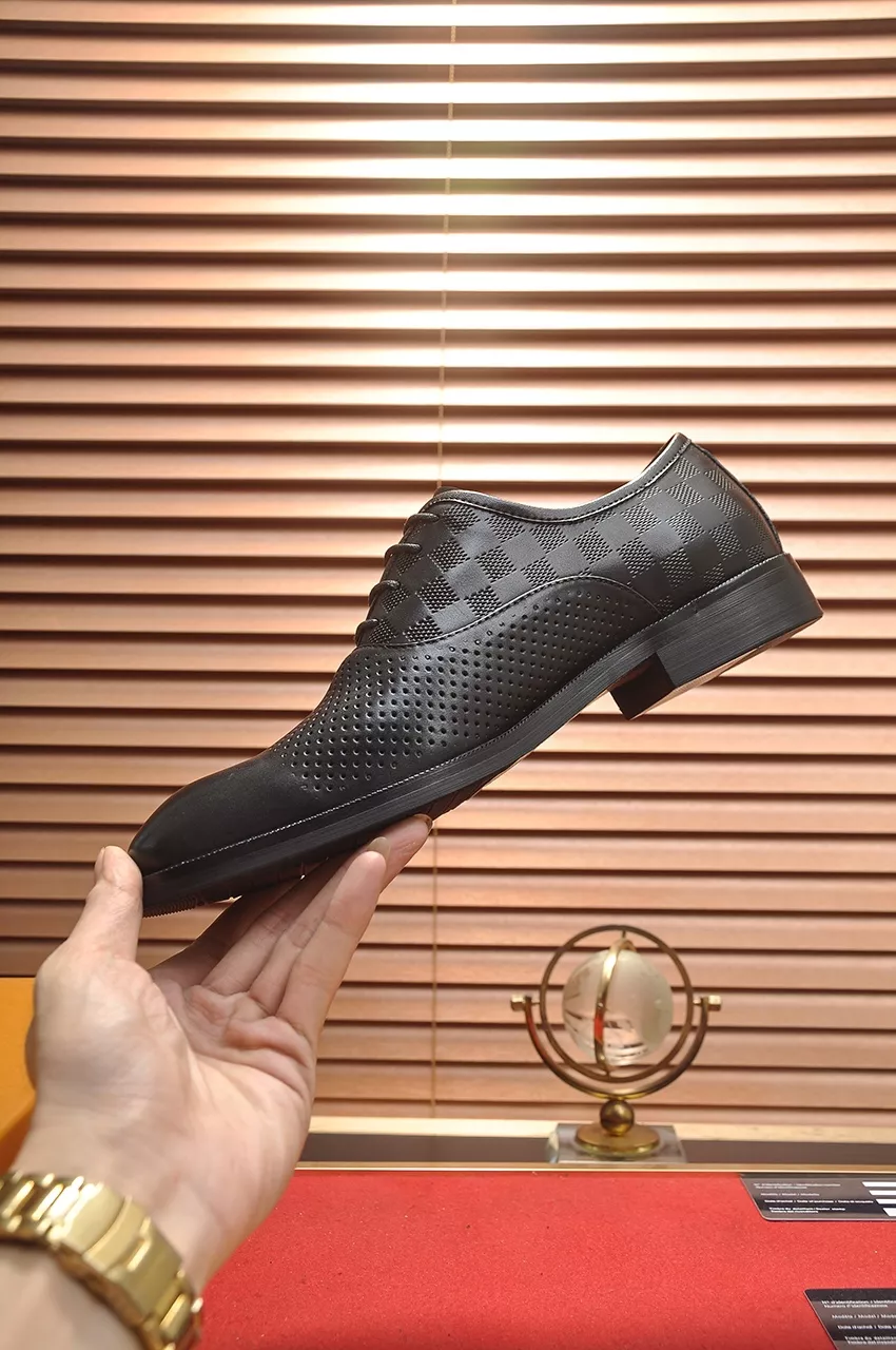 Louis Vuitton LV Oxfords Shoes For Men Minimalist 2257