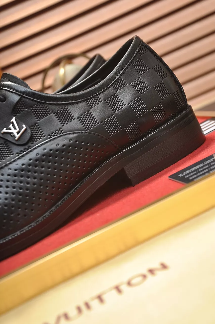 Louis Vuitton LV Oxfords Shoes For Men Minimalist 2257