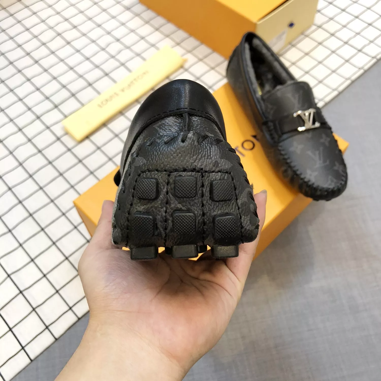 Louis Vuitton LV Oxfords Shoes For Men Modern 2027
