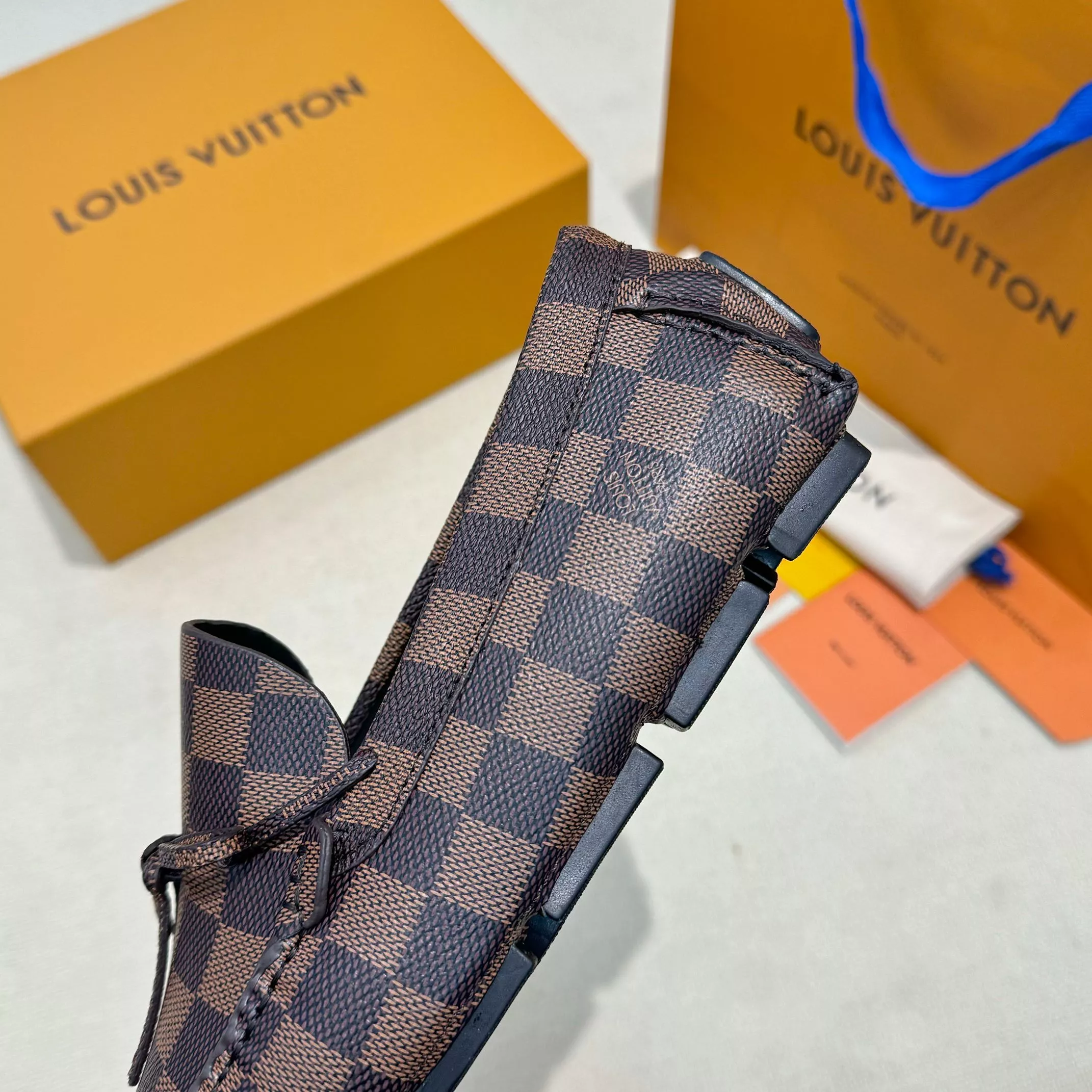 Louis Vuitton LV Oxfords Shoes For Men Practical 3001