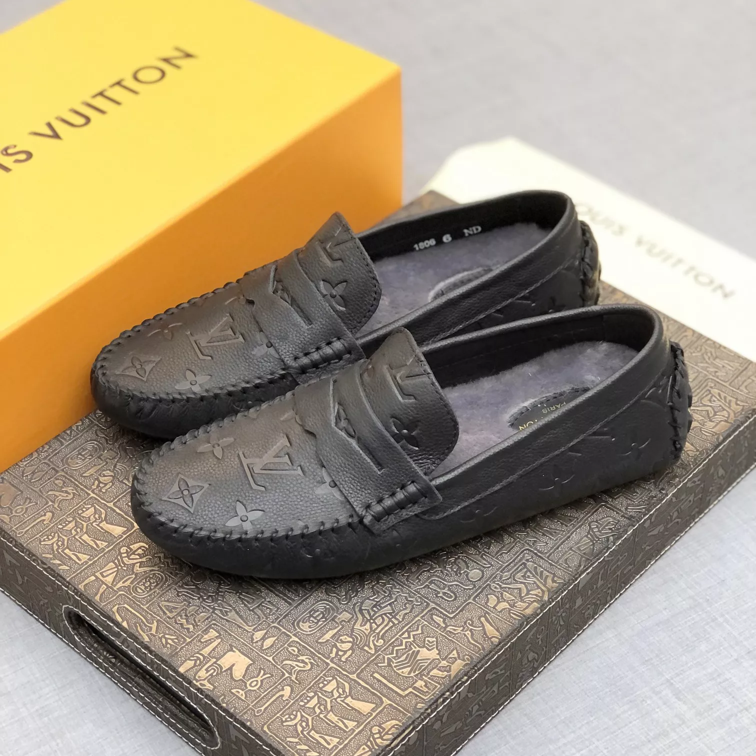 Louis Vuitton LV Oxfords Shoes For Men Refined 5192
