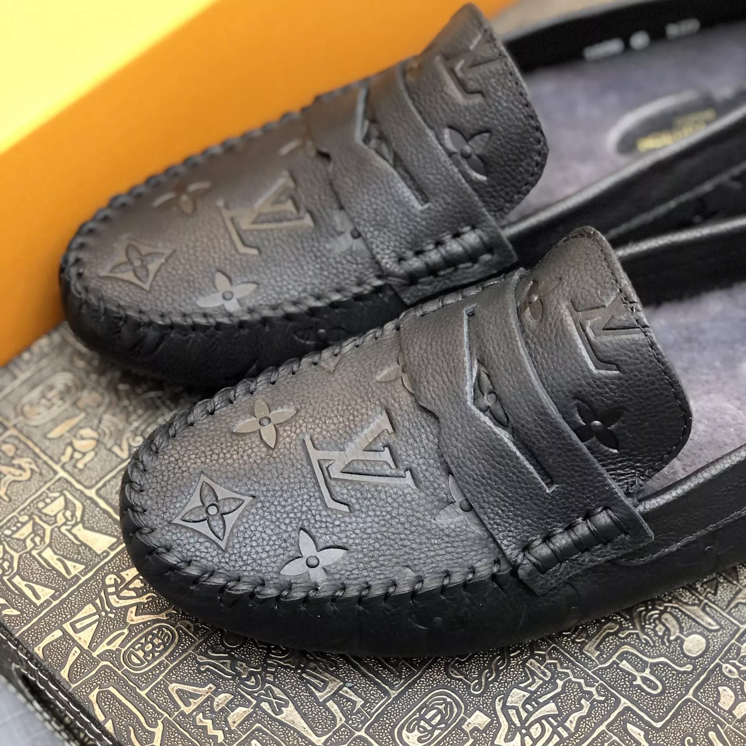 Louis Vuitton LV Oxfords Shoes For Men Refined 5192