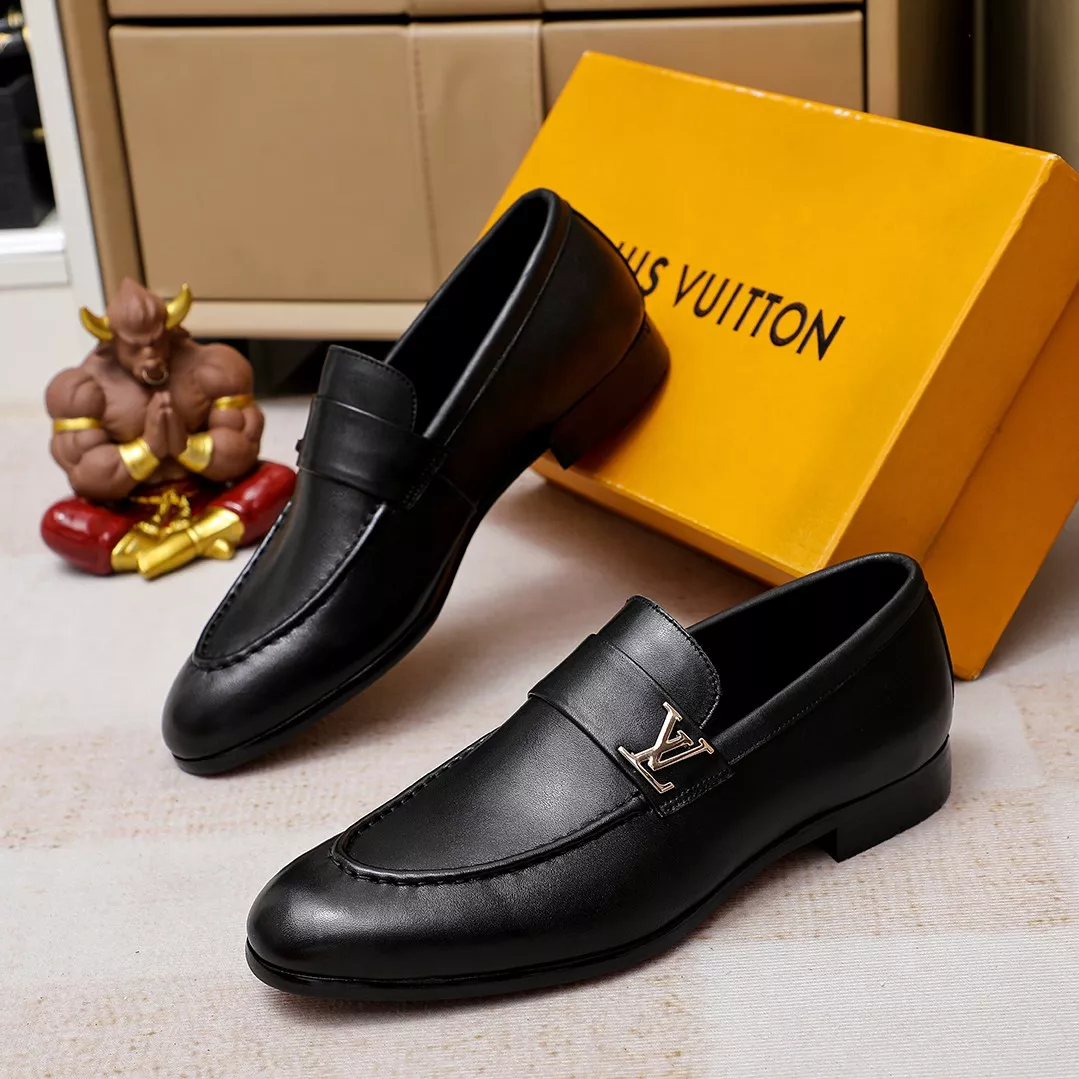 Louis Vuitton LV Oxfords Shoes For Men Refined 9098