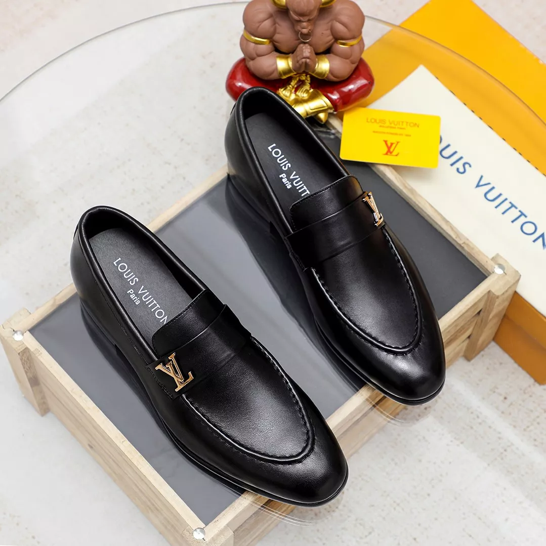Louis Vuitton LV Oxfords Shoes For Men Refined 9098
