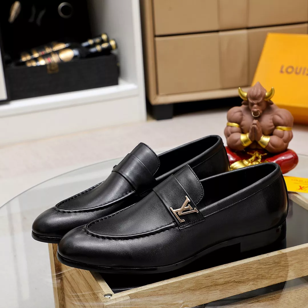 Louis Vuitton LV Oxfords Shoes For Men Refined 9098