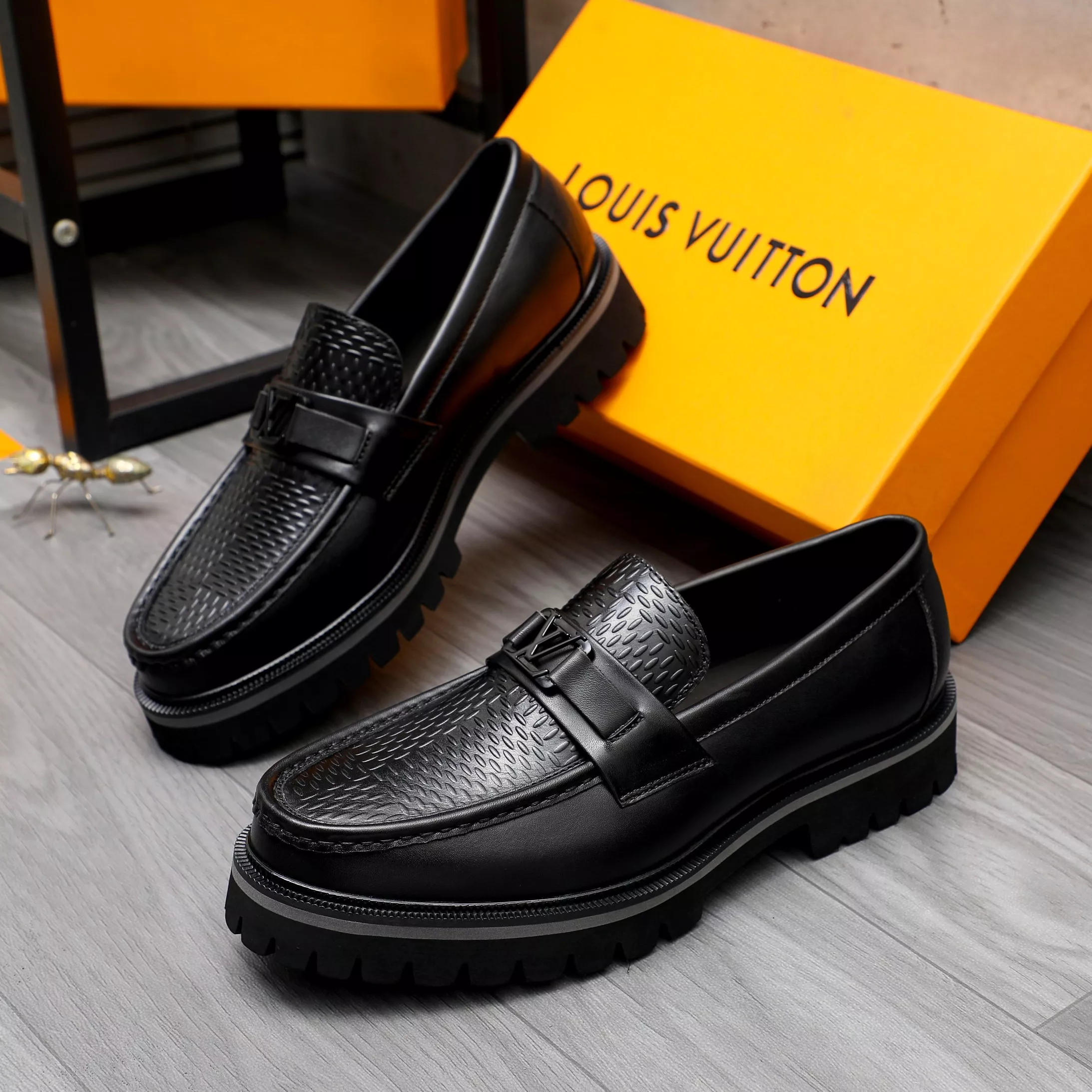 Louis Vuitton LV Oxfords Shoes For Men Reliable 6250