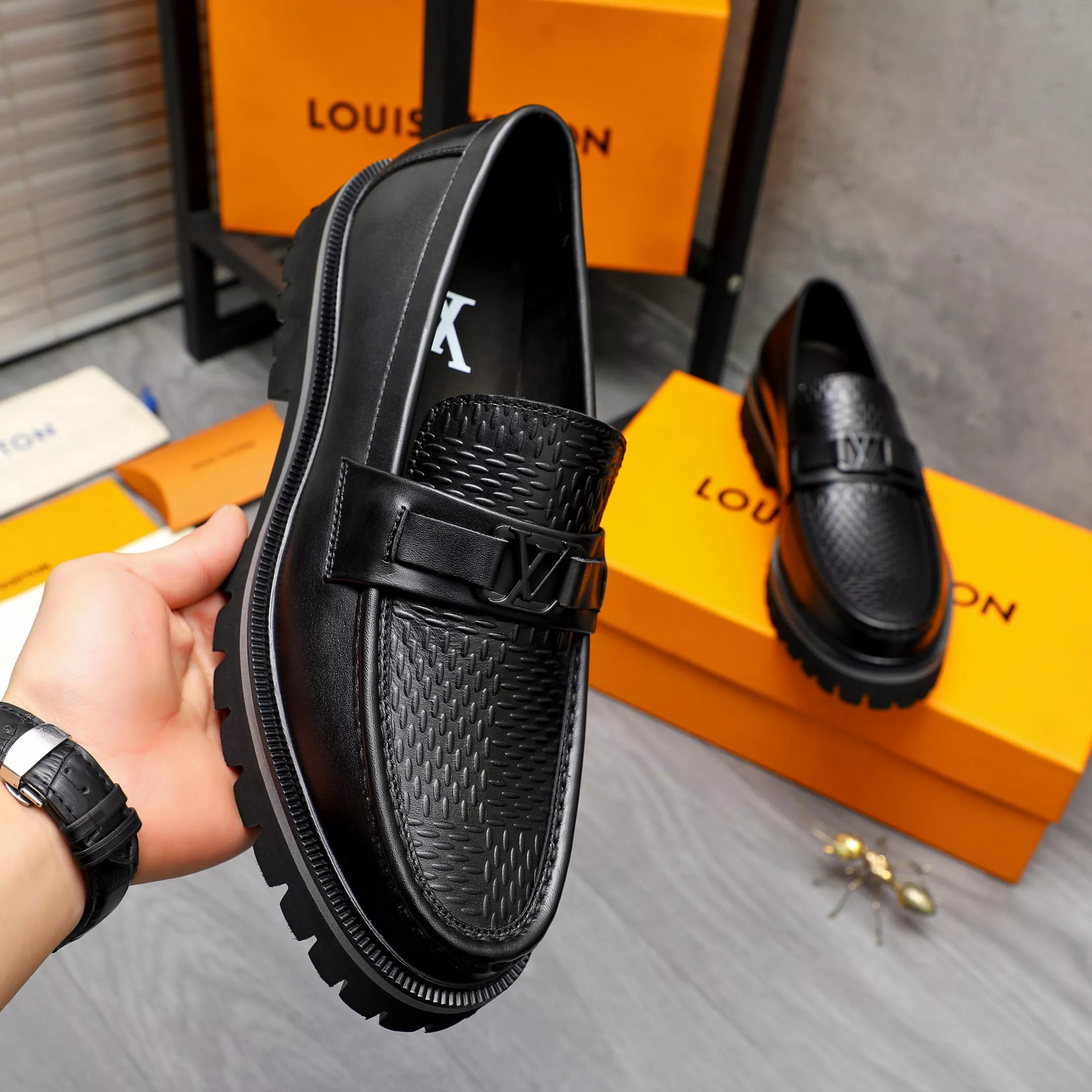 Louis Vuitton LV Oxfords Shoes For Men Reliable 6250