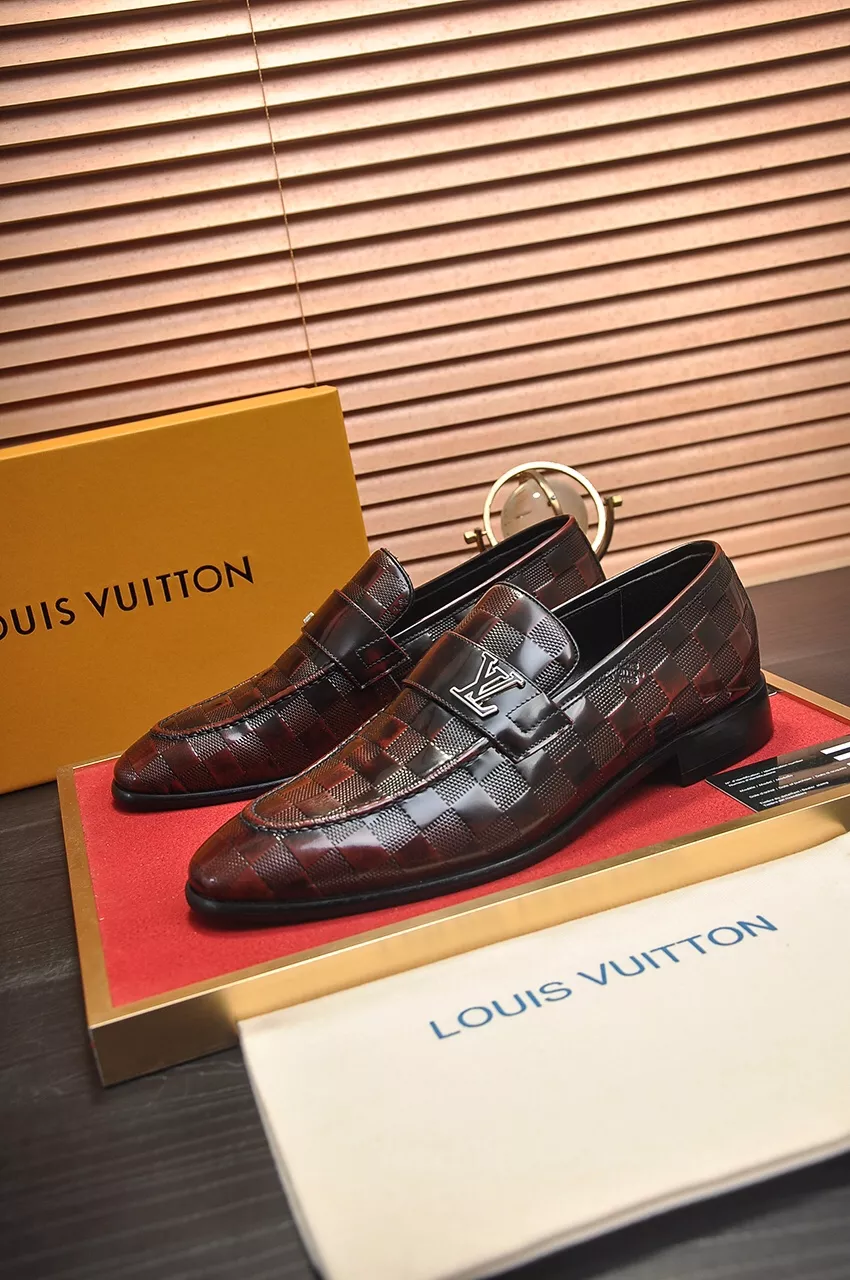 Louis Vuitton LV Oxfords Shoes For Men Sleek 2590
