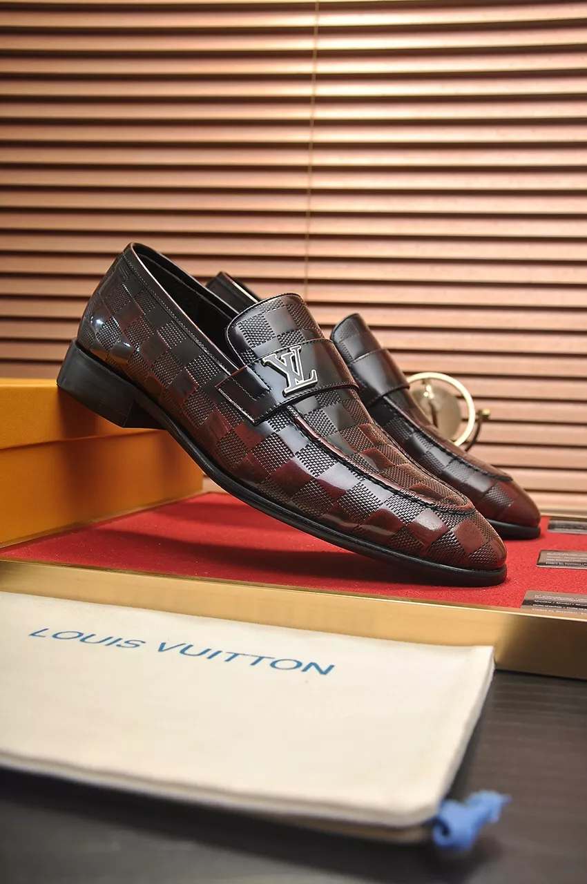 Louis Vuitton LV Oxfords Shoes For Men Sleek 2590