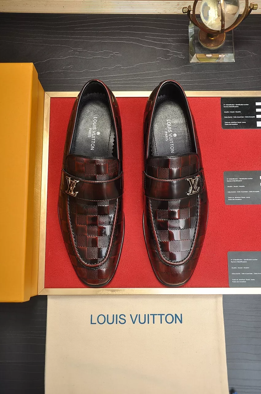 Louis Vuitton LV Oxfords Shoes For Men Sleek 2590