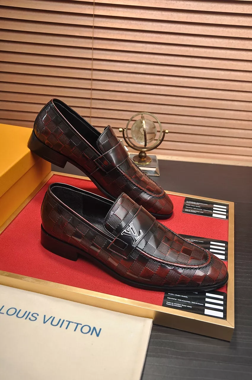 Louis Vuitton LV Oxfords Shoes For Men Sleek 2590