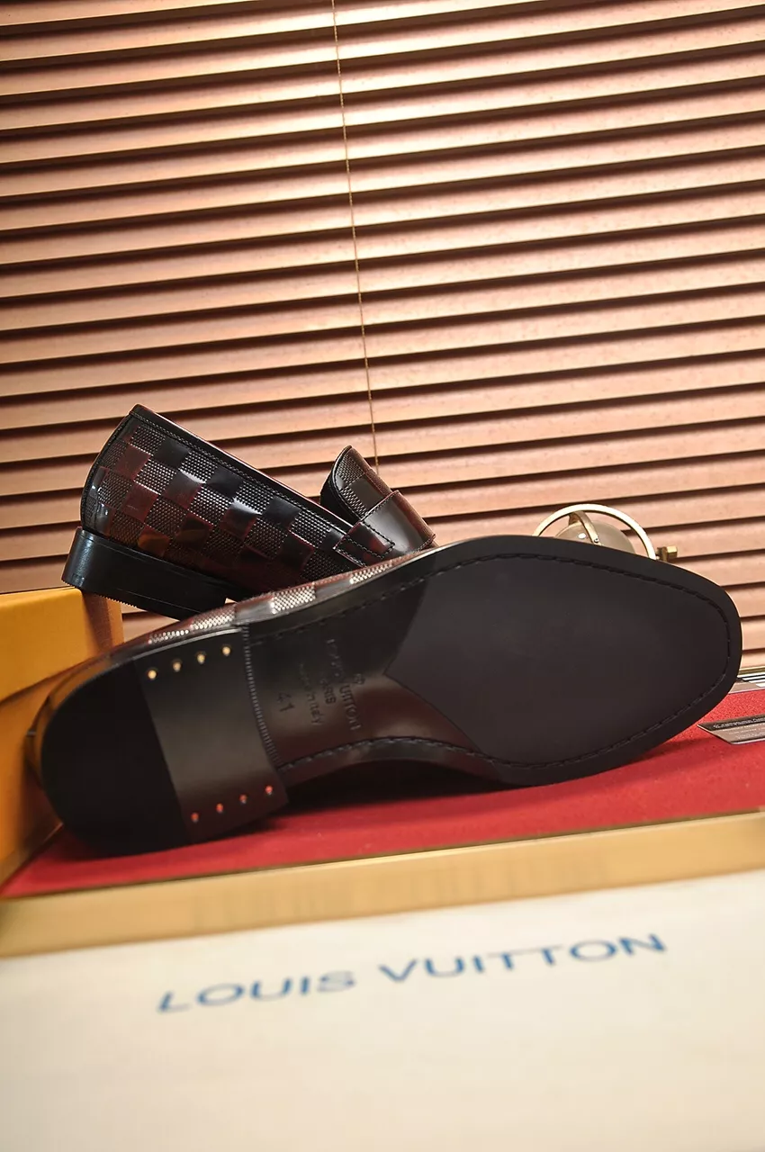 Louis Vuitton LV Oxfords Shoes For Men Sleek 2590