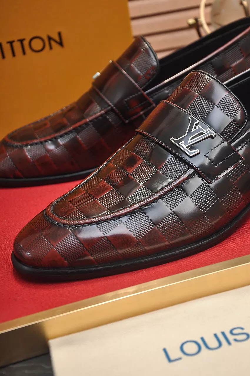 Louis Vuitton LV Oxfords Shoes For Men Sleek 2590