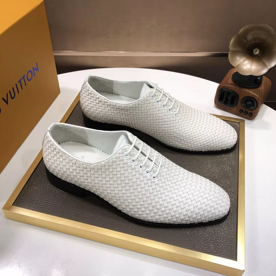 Louis Vuitton LV Oxfords Shoes For Men Sleek 6652