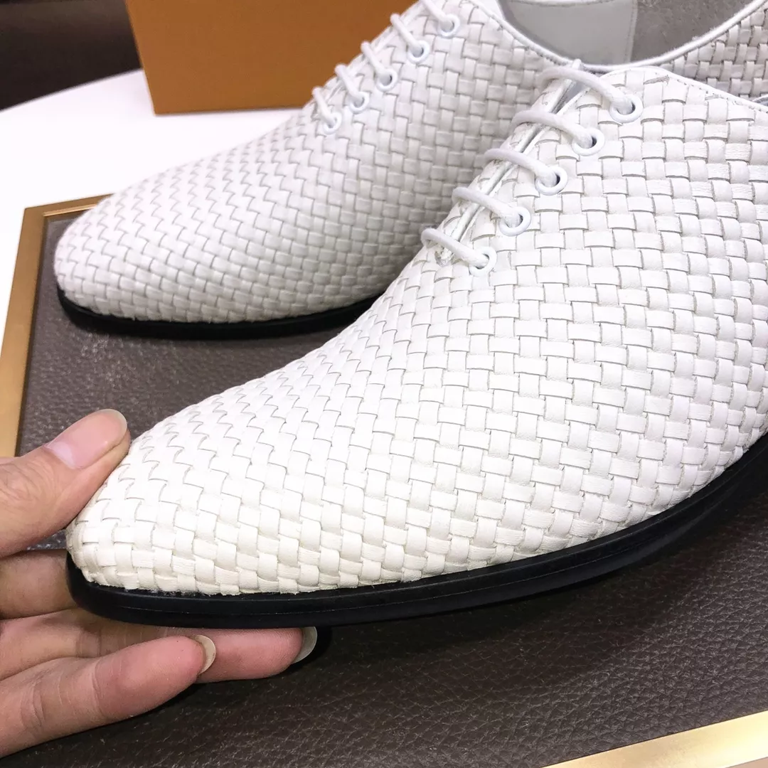 Louis Vuitton LV Oxfords Shoes For Men Sleek 6652