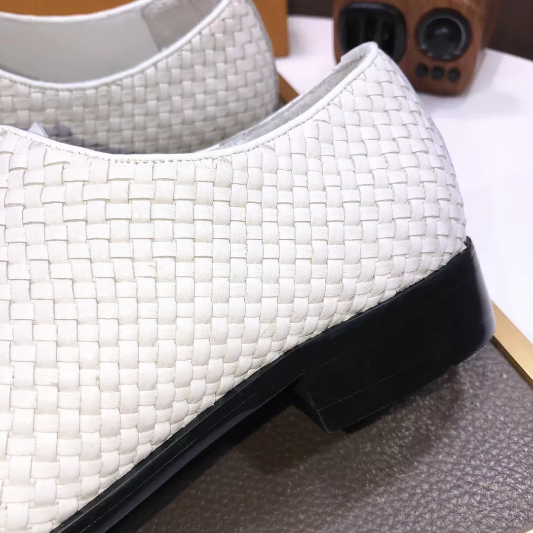 Louis Vuitton LV Oxfords Shoes For Men Sleek 6652