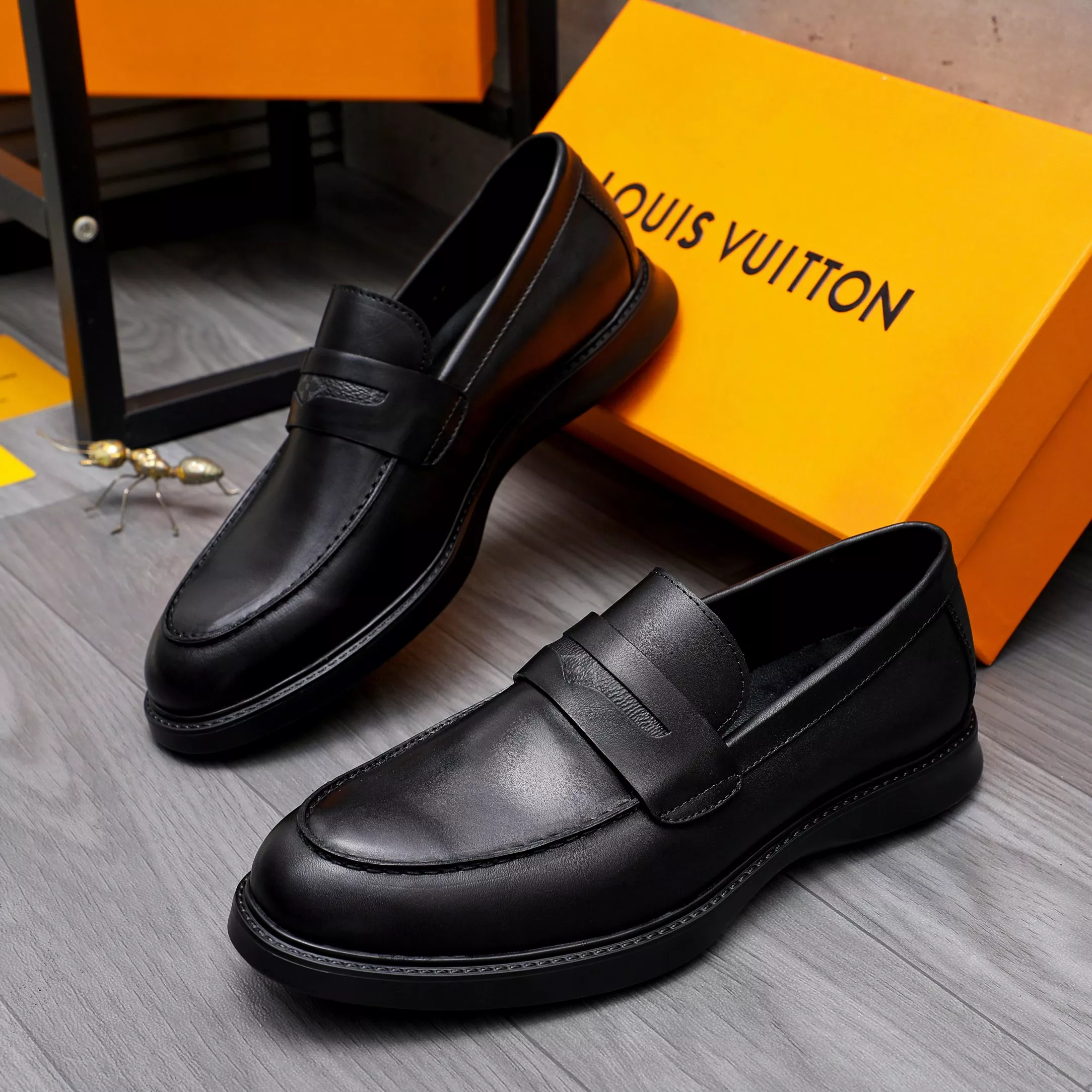 Louis Vuitton LV Oxfords Shoes For Men Timeless 1088