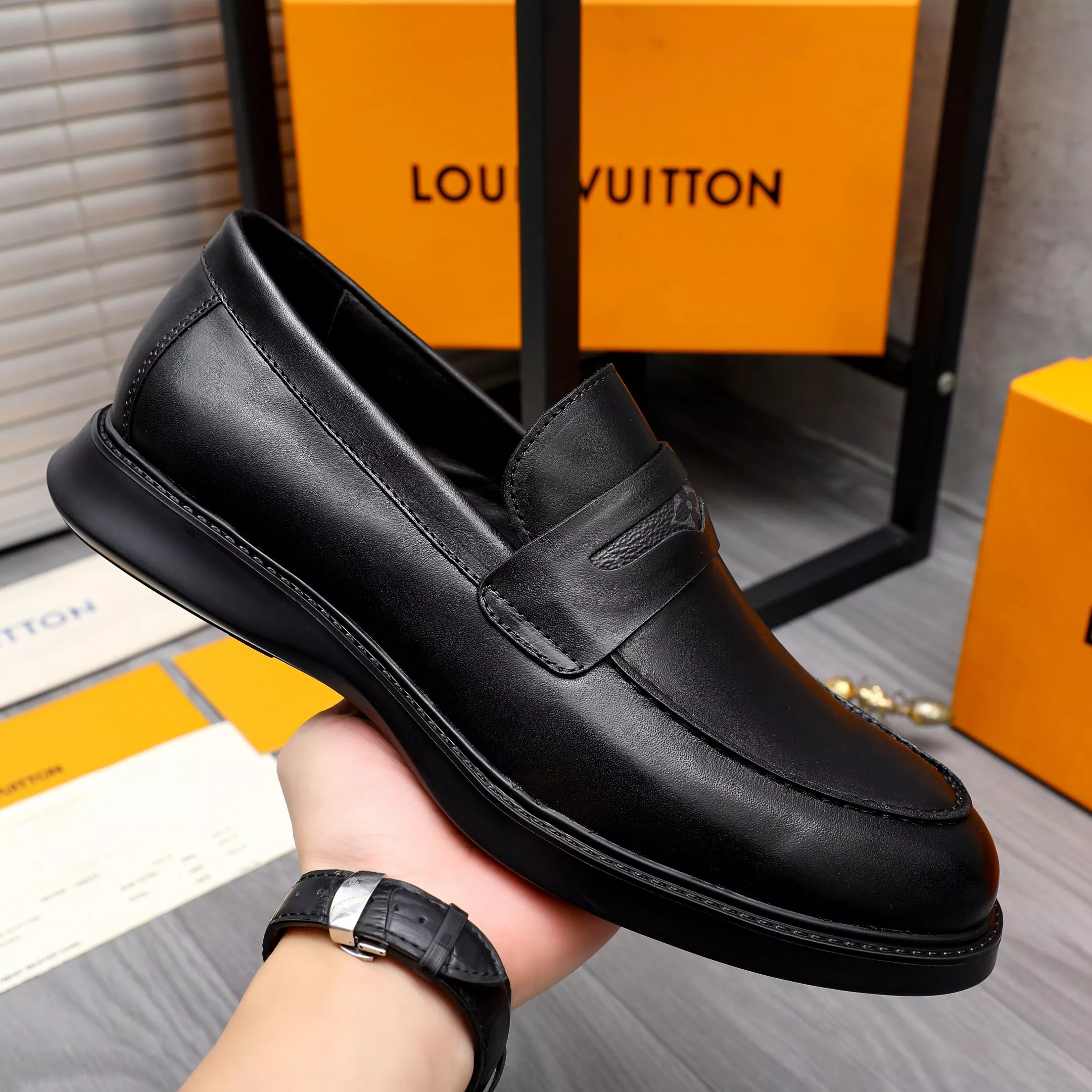 Louis Vuitton LV Oxfords Shoes For Men Timeless 1088