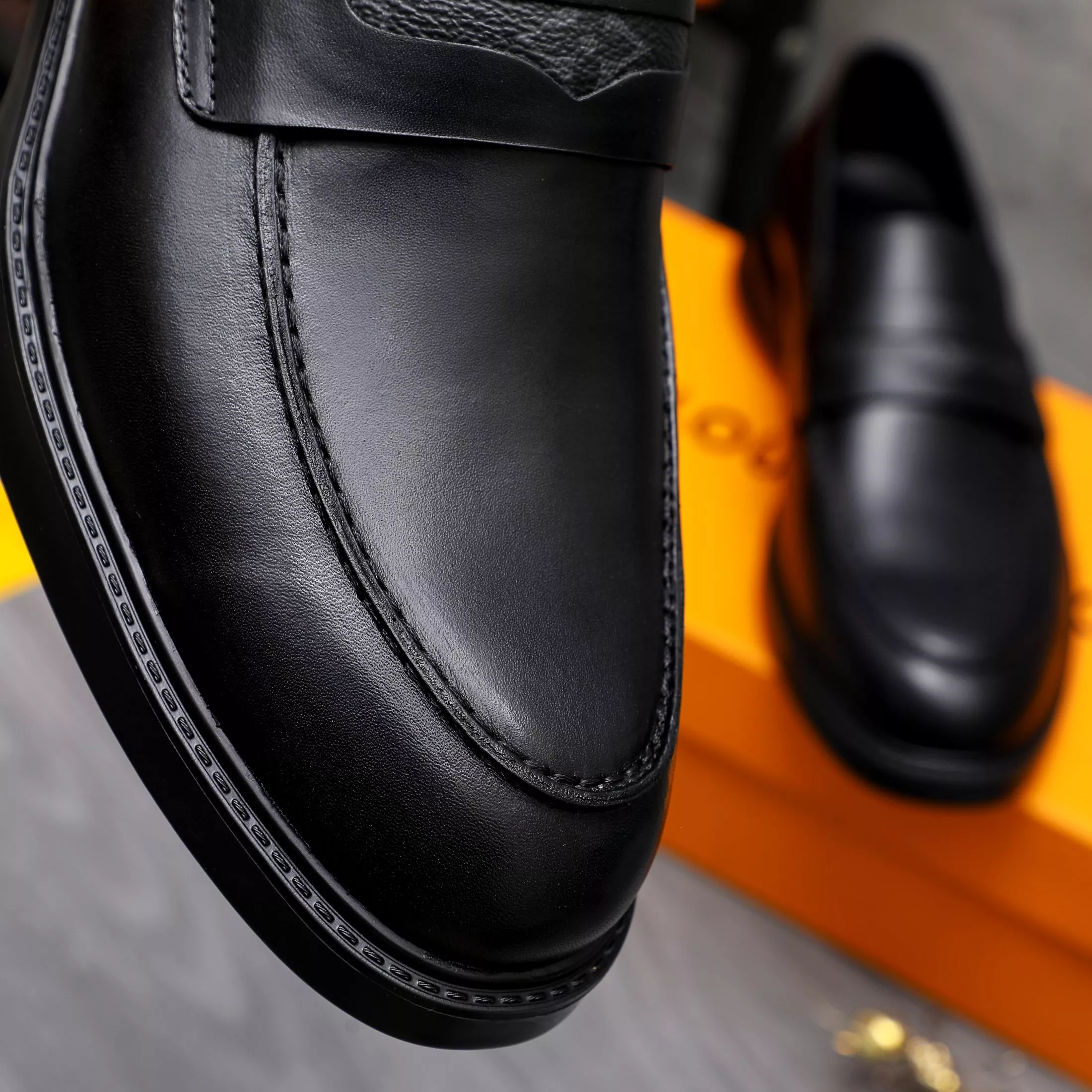 Louis Vuitton LV Oxfords Shoes For Men Timeless 1088