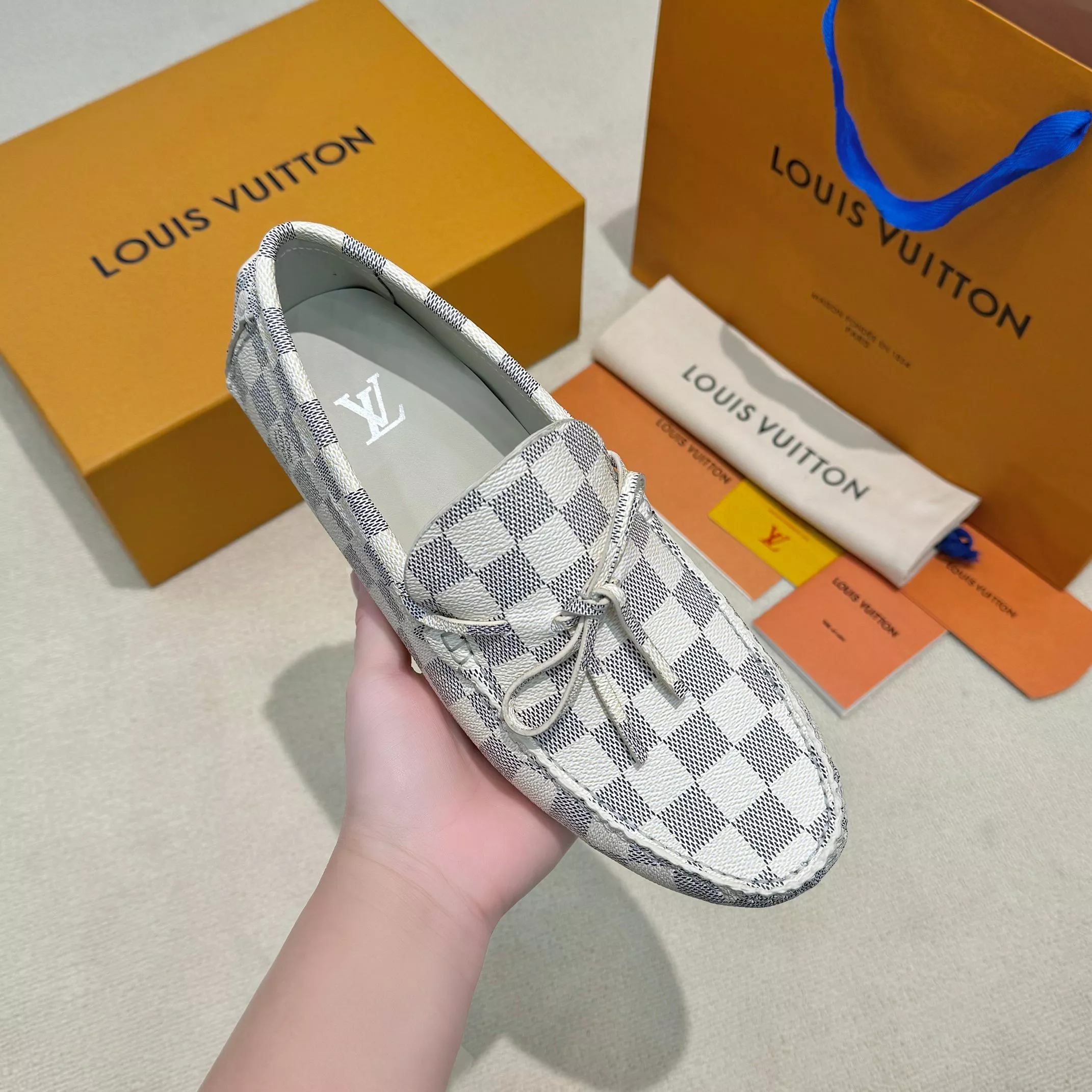 Louis Vuitton LV Oxfords Shoes For Men Trendy 6082