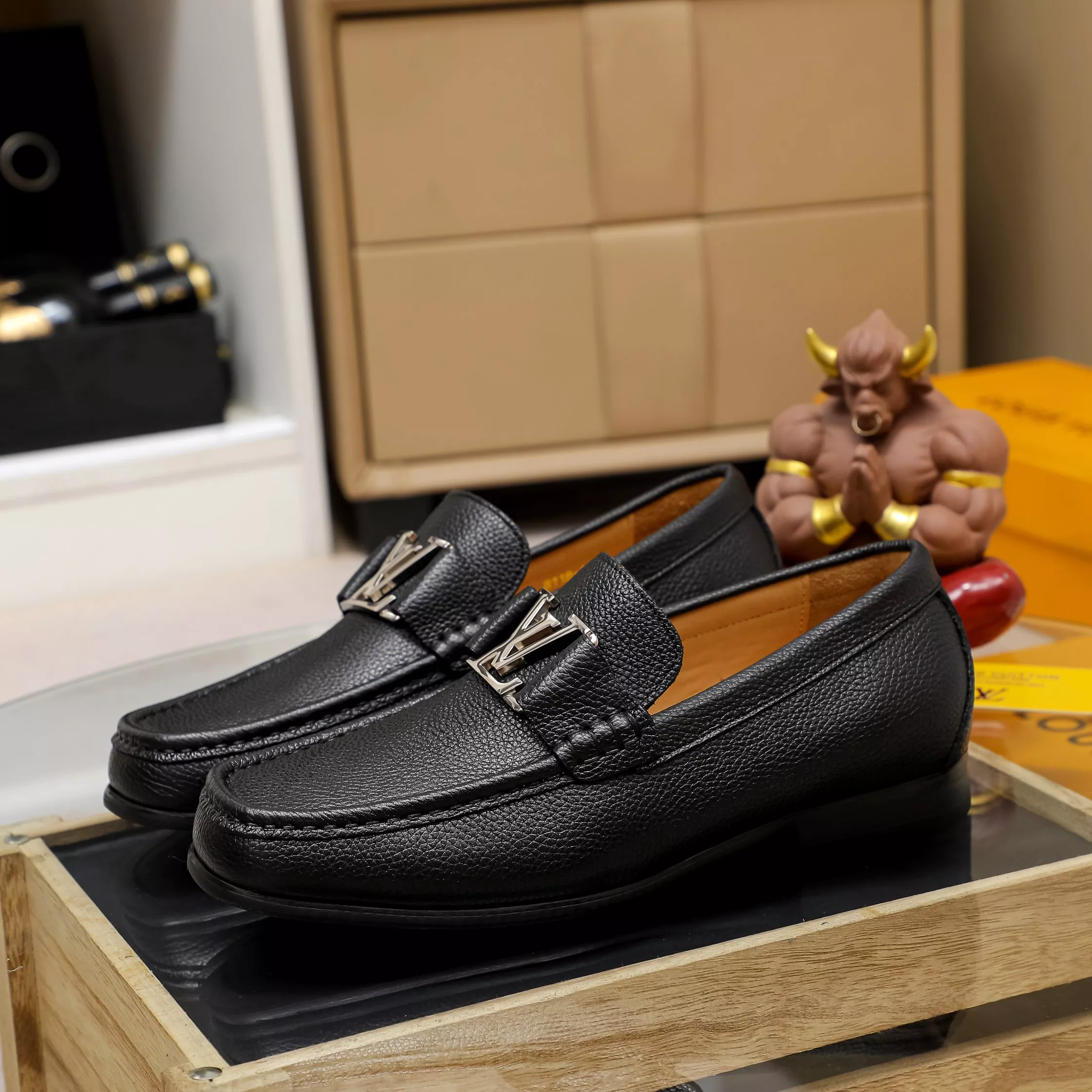 Louis Vuitton LV Oxfords Shoes For Men Unique 7074