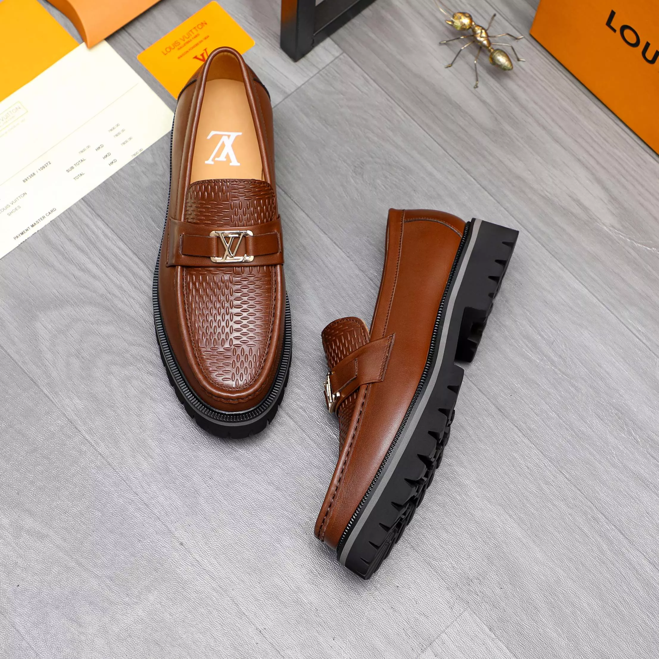 Louis Vuitton LV Oxfords Shoes For Men Vibrant 1978