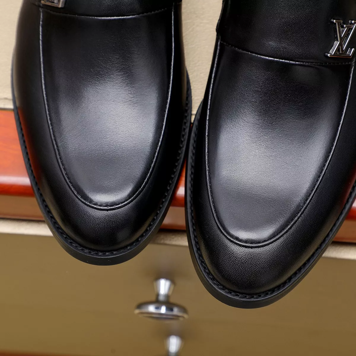 Louis Vuitton LV Oxfords Shoes For Men WellDesigned 2395