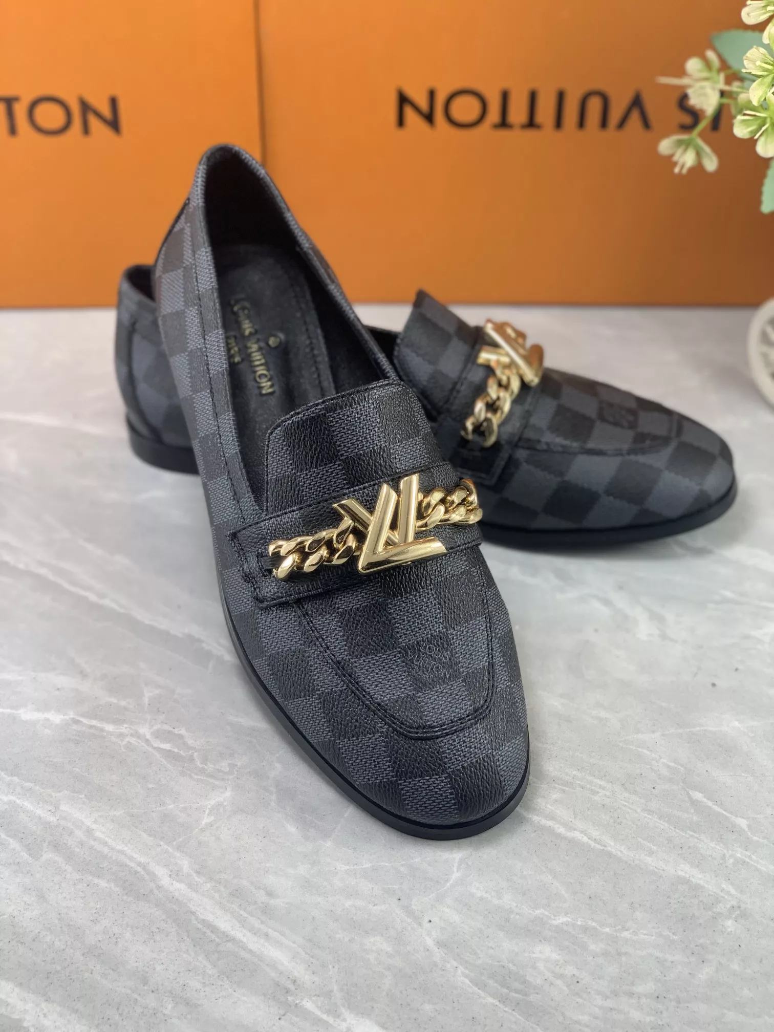 Louis Vuitton LV Oxfords Shoes For Women Efficient 7366
