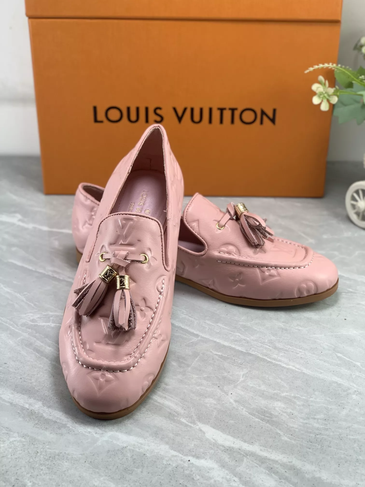 Louis Vuitton LV Oxfords Shoes For Women GoodFit 8251