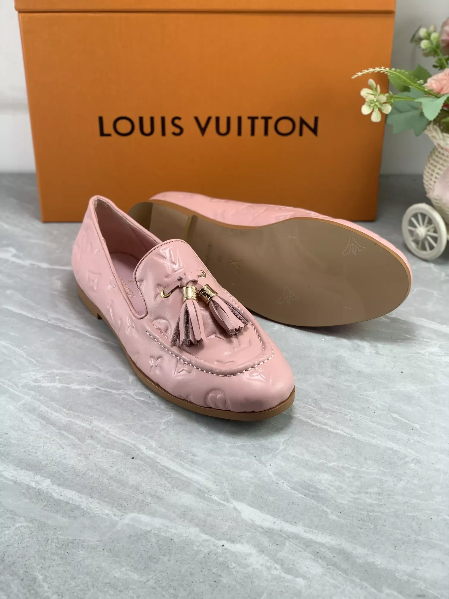 Louis Vuitton LV Oxfords Shoes For Women GoodFit 8251