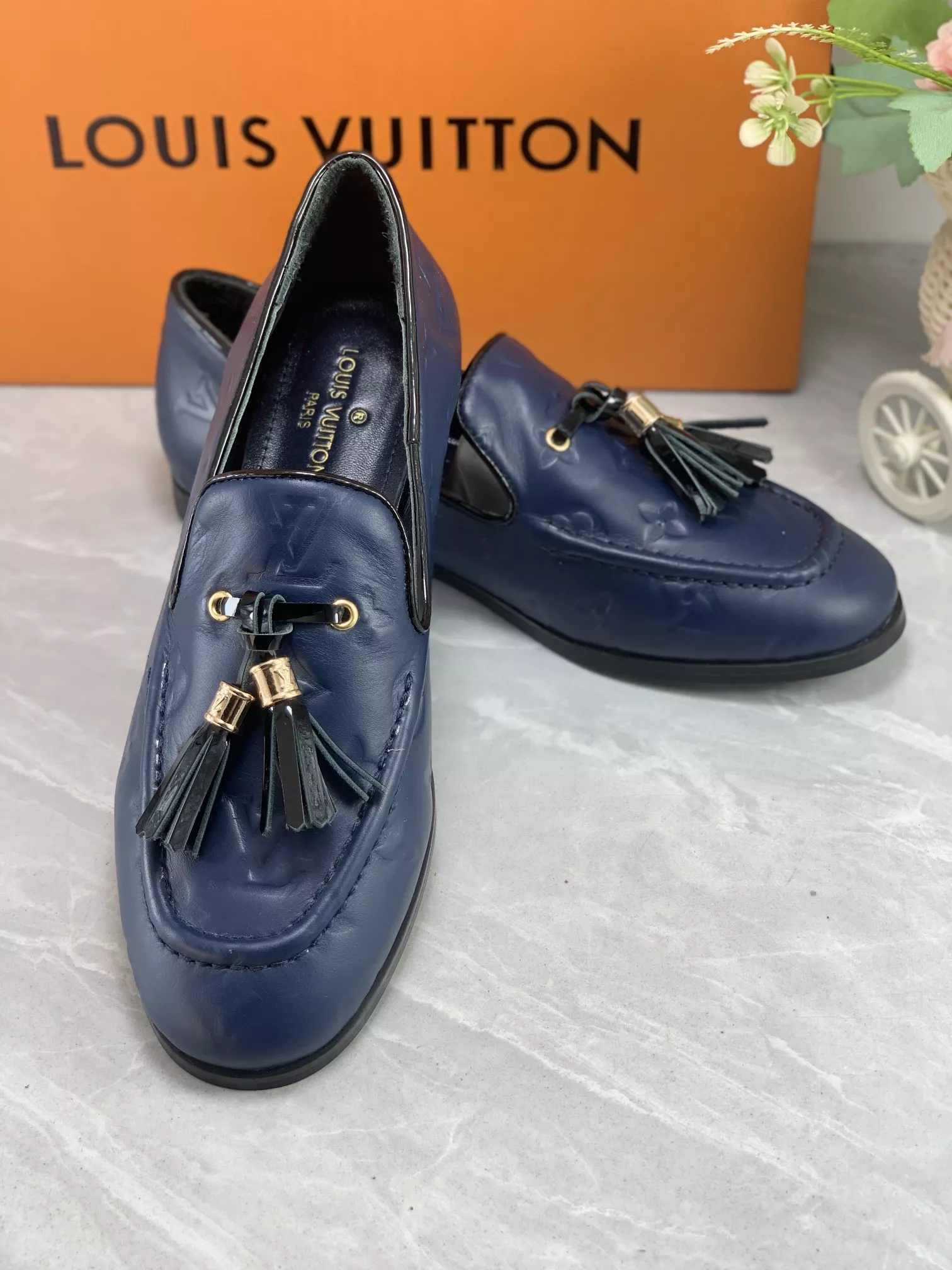 Louis Vuitton LV Oxfords Shoes For Women Modern 8585