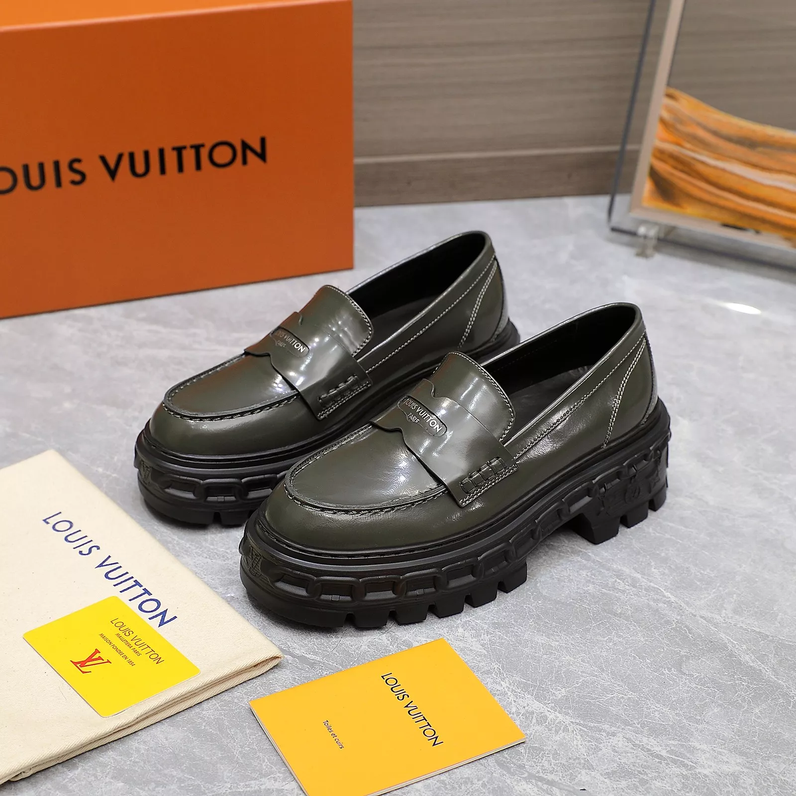 Louis Vuitton LV Oxfords Shoes For Women Stylish 4316