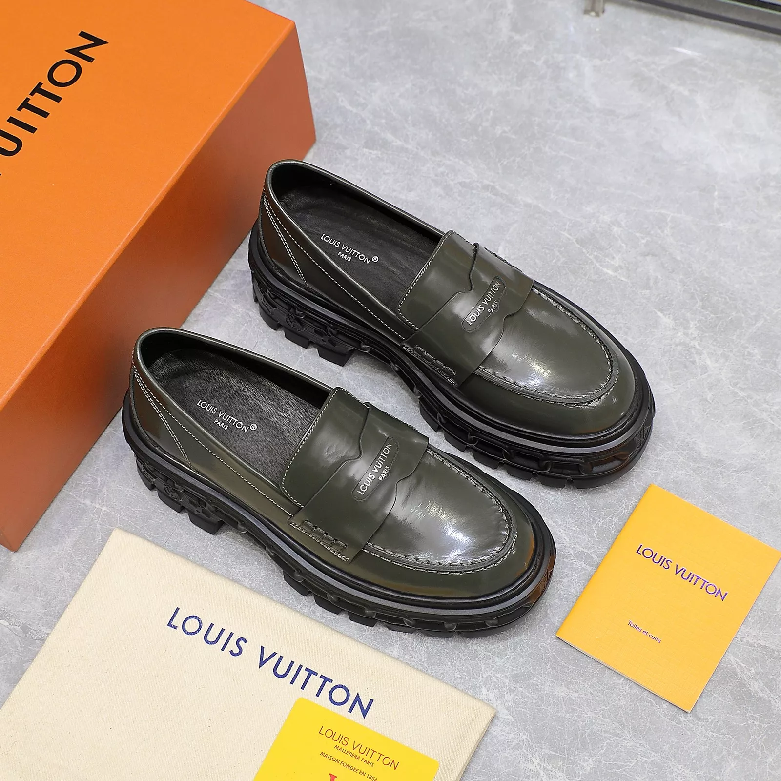 Louis Vuitton LV Oxfords Shoes For Women Stylish 4316