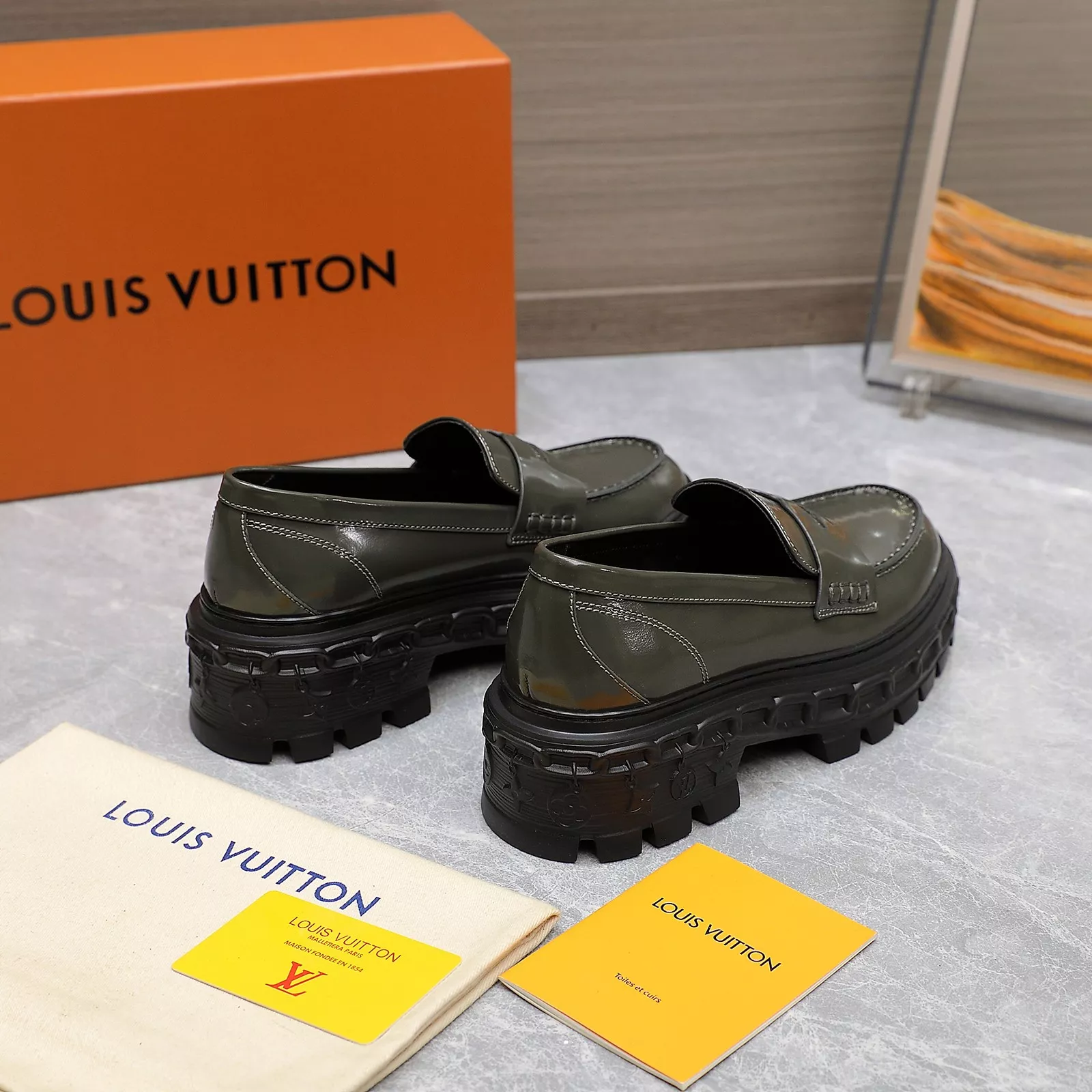 Louis Vuitton LV Oxfords Shoes For Women Stylish 4316