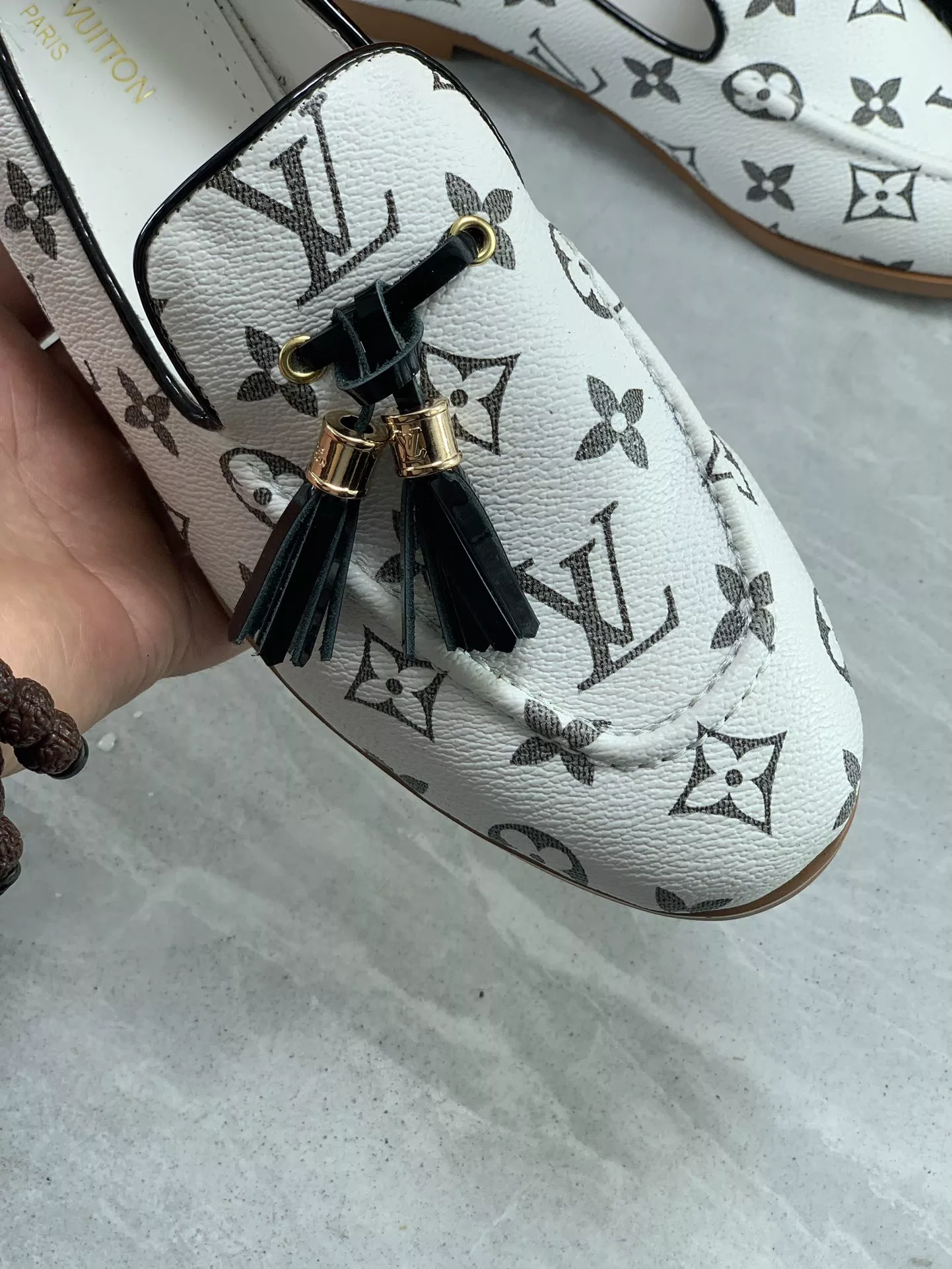 Louis Vuitton LV Oxfords Shoes For Women Stylish 9415
