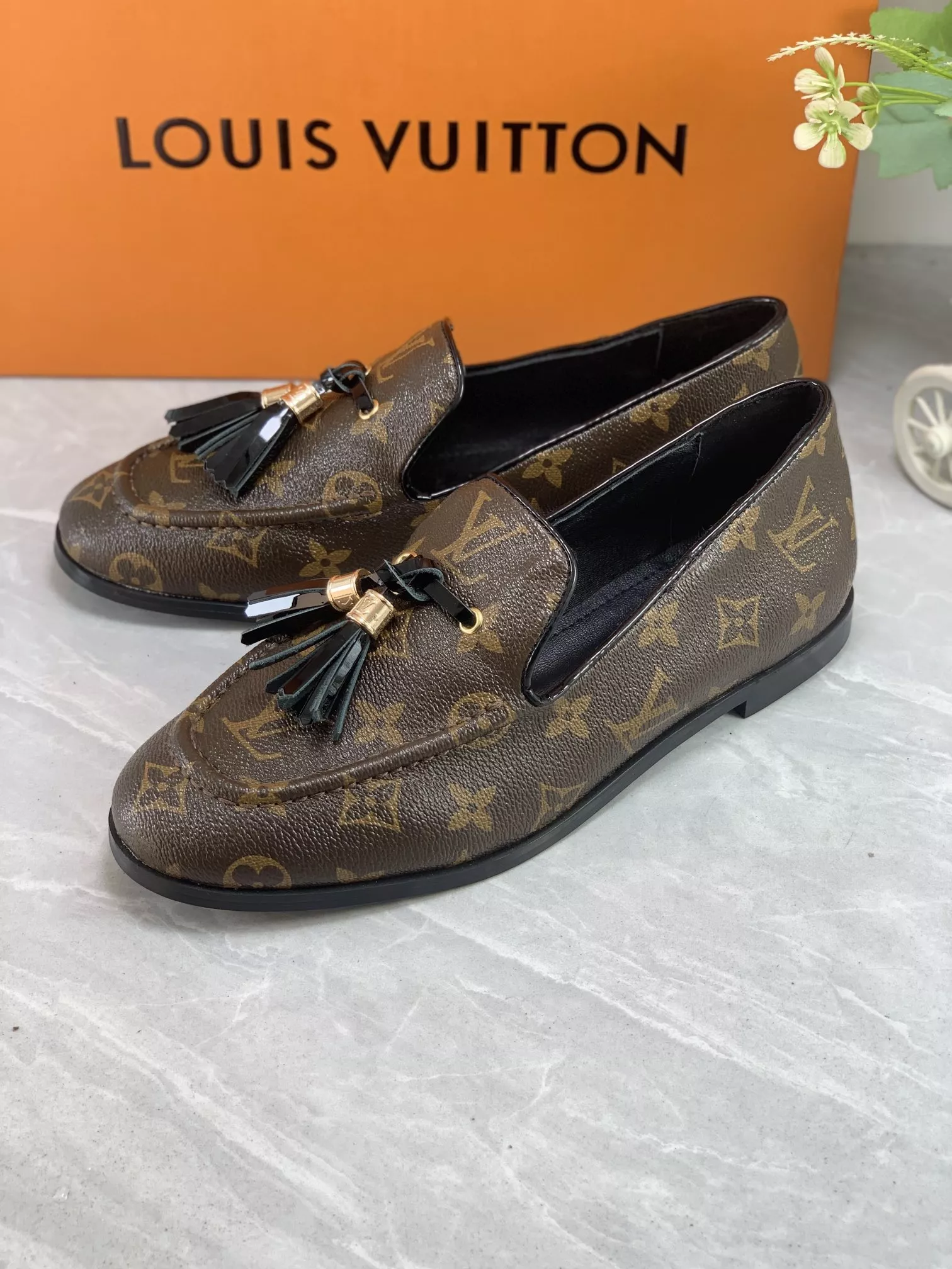 Louis Vuitton LV Oxfords Shoes For Women Trendy 1156