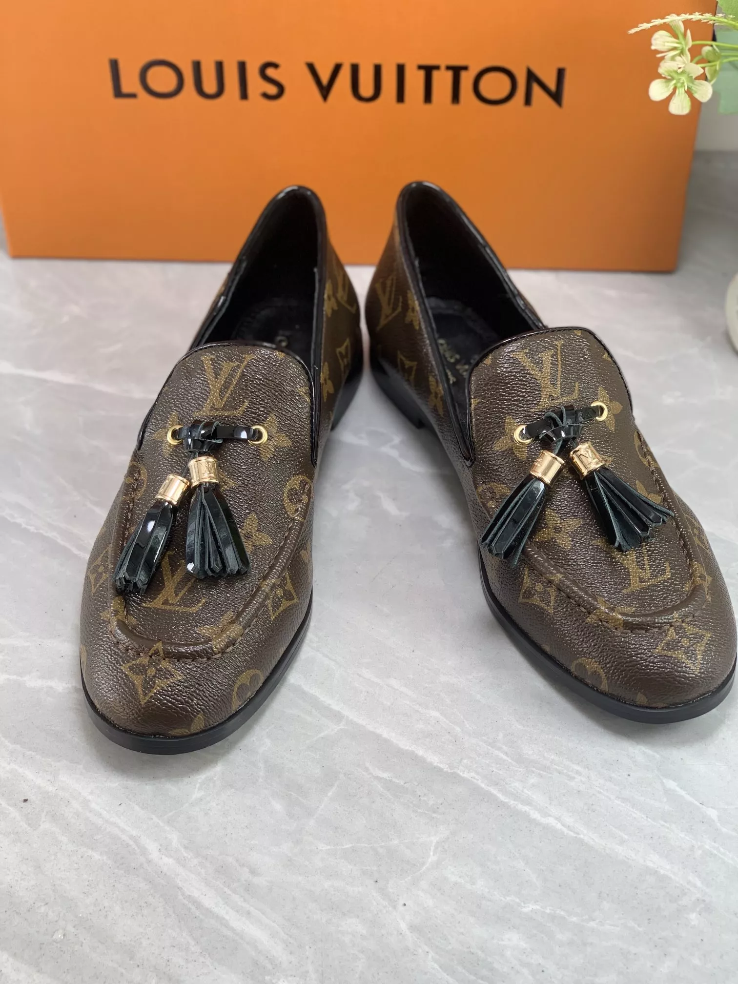 Louis Vuitton LV Oxfords Shoes For Women Trendy 1156