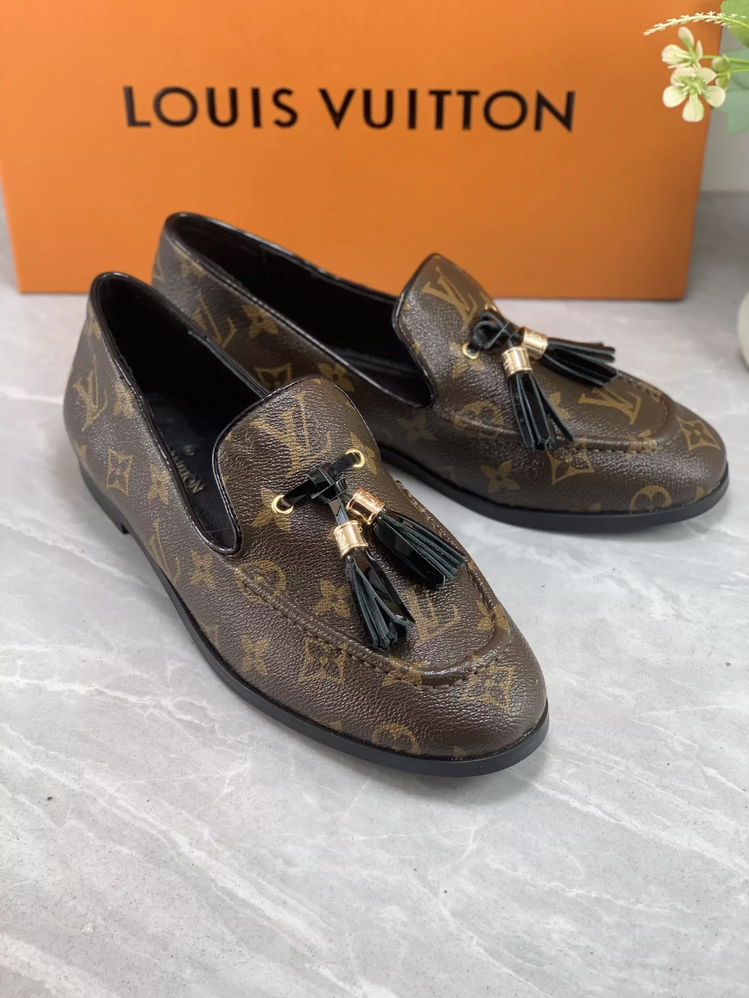 Louis Vuitton LV Oxfords Shoes For Women Trendy 1156