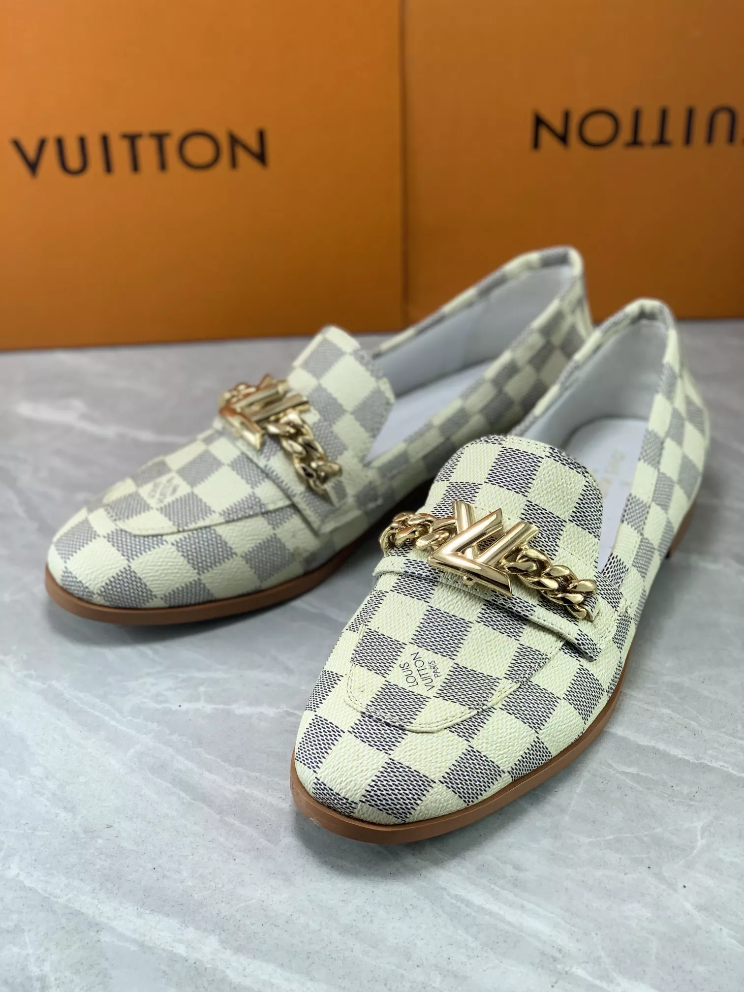 Louis Vuitton LV Oxfords Shoes For Women Versatile 7058