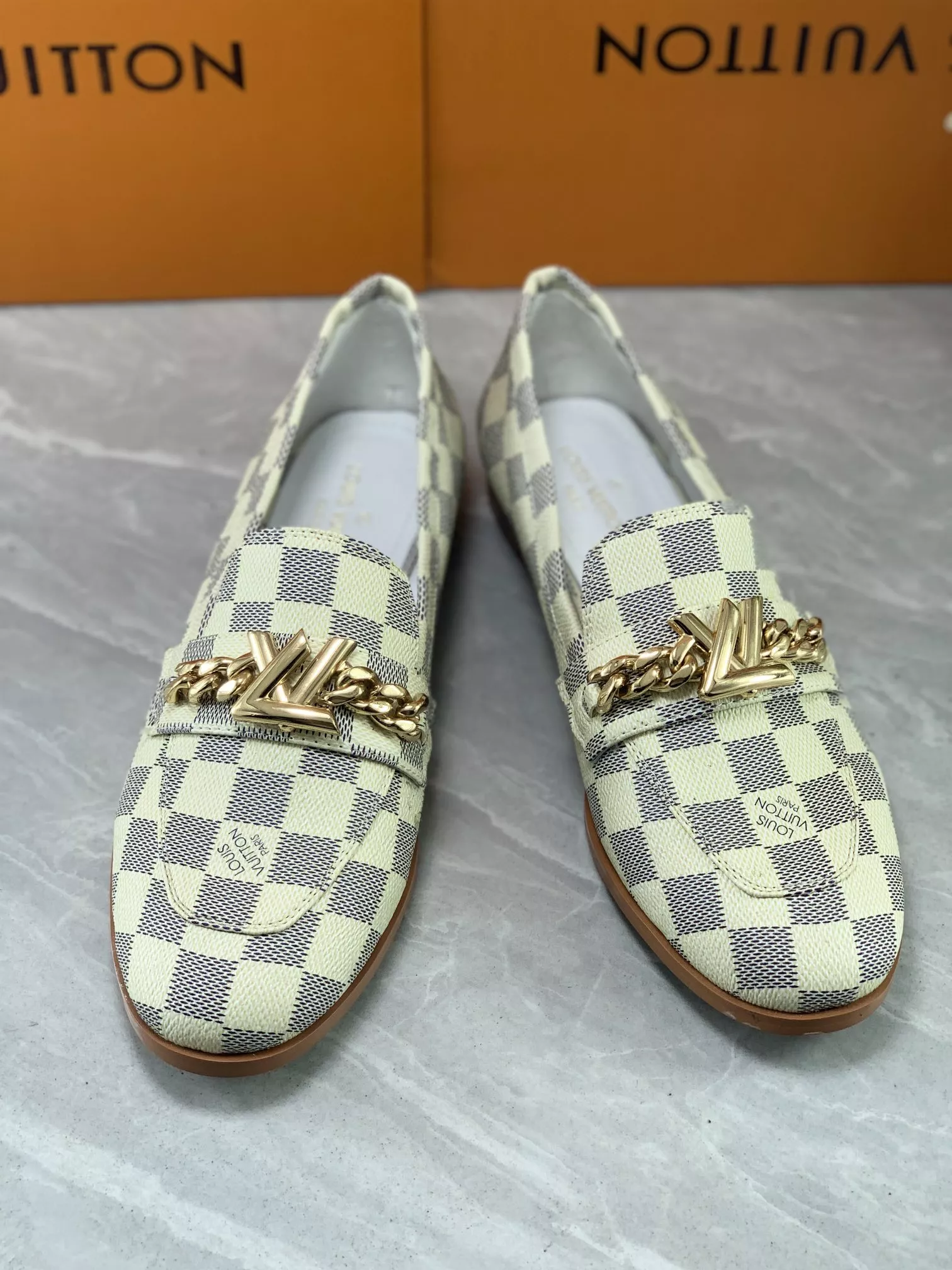 Louis Vuitton LV Oxfords Shoes For Women Versatile 7058