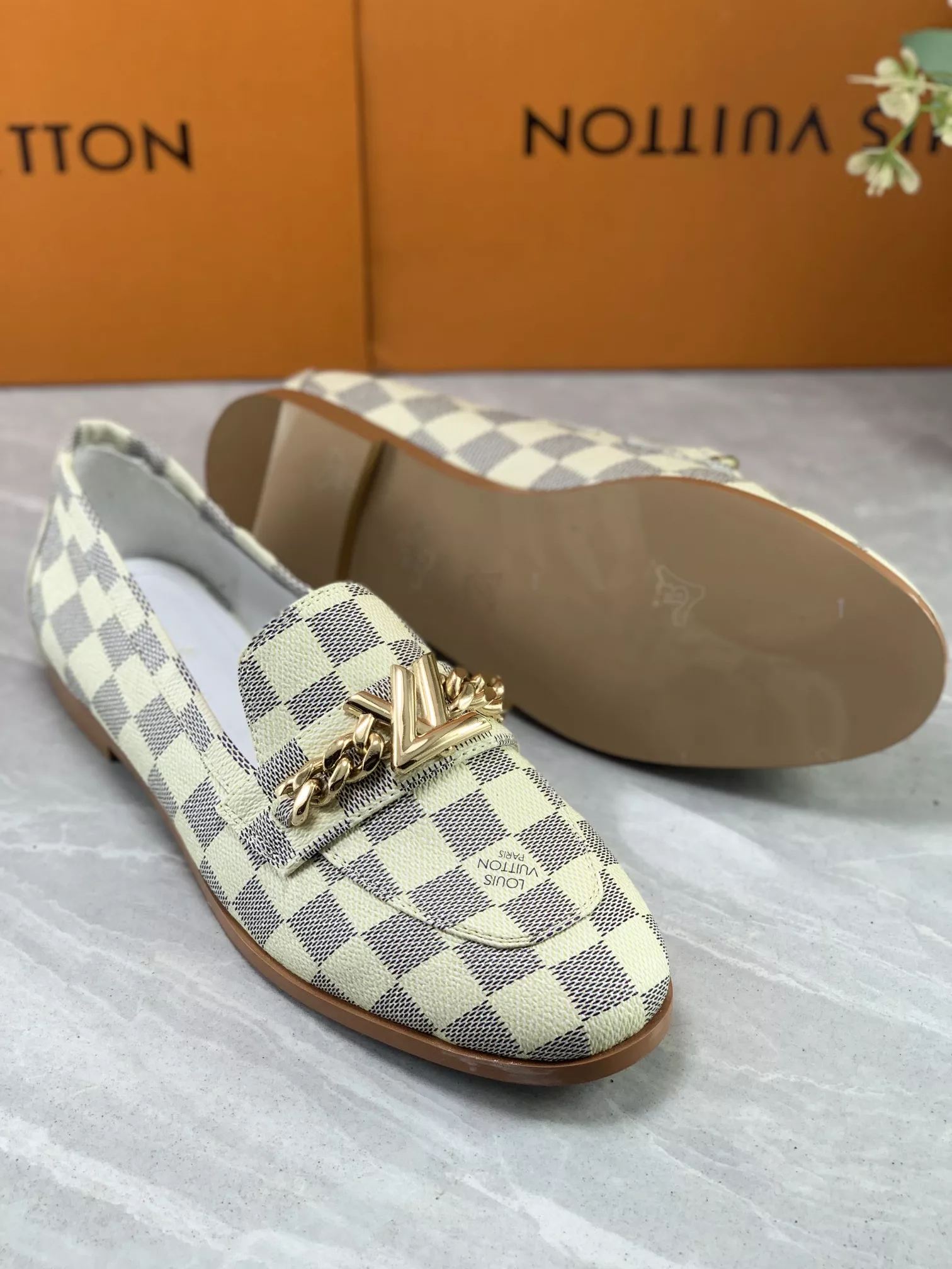 Louis Vuitton LV Oxfords Shoes For Women Versatile 7058
